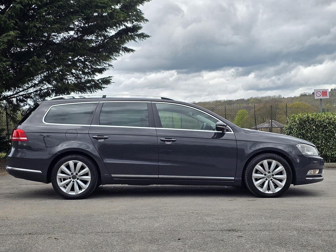 Volkswagen Passat - Image 18