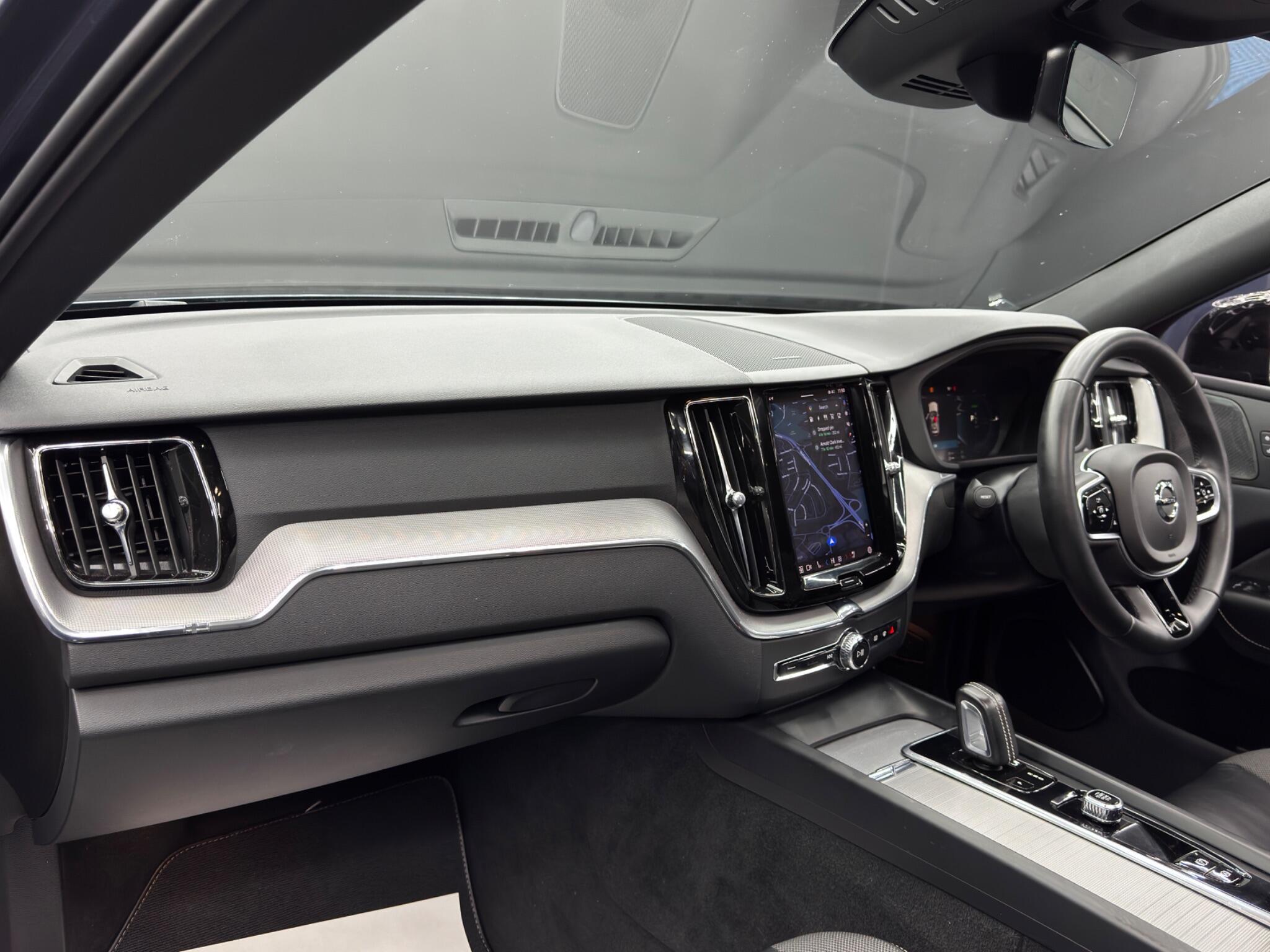 Volvo XC60 - Image 11
