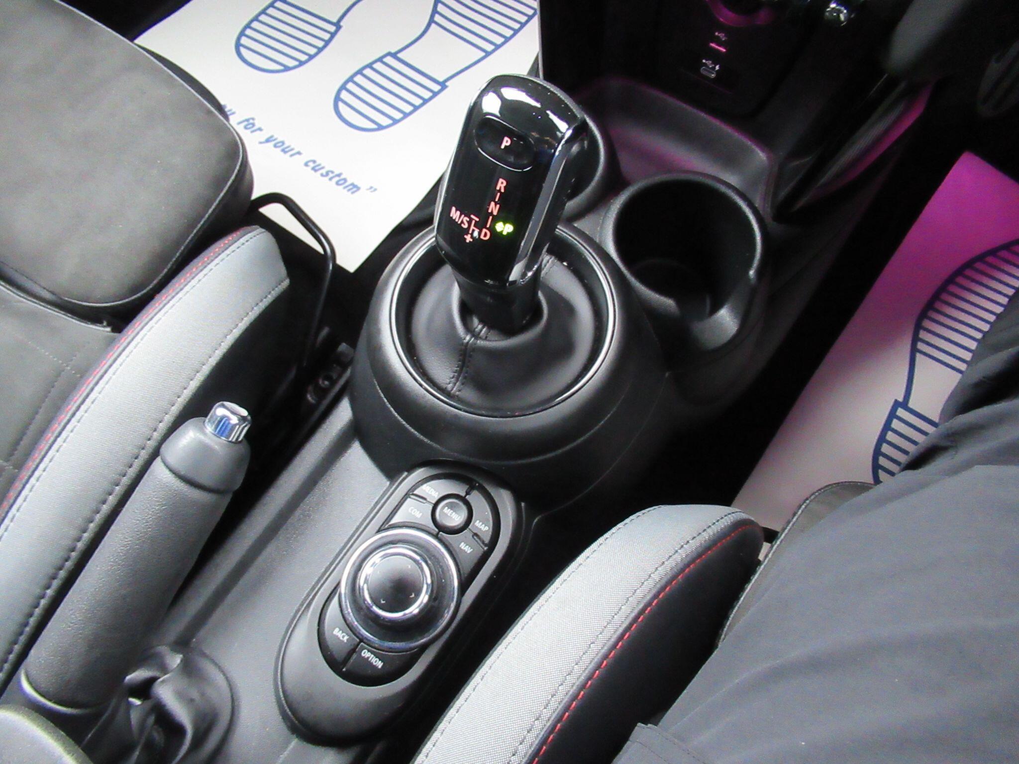 MINI Hatch - Image 37