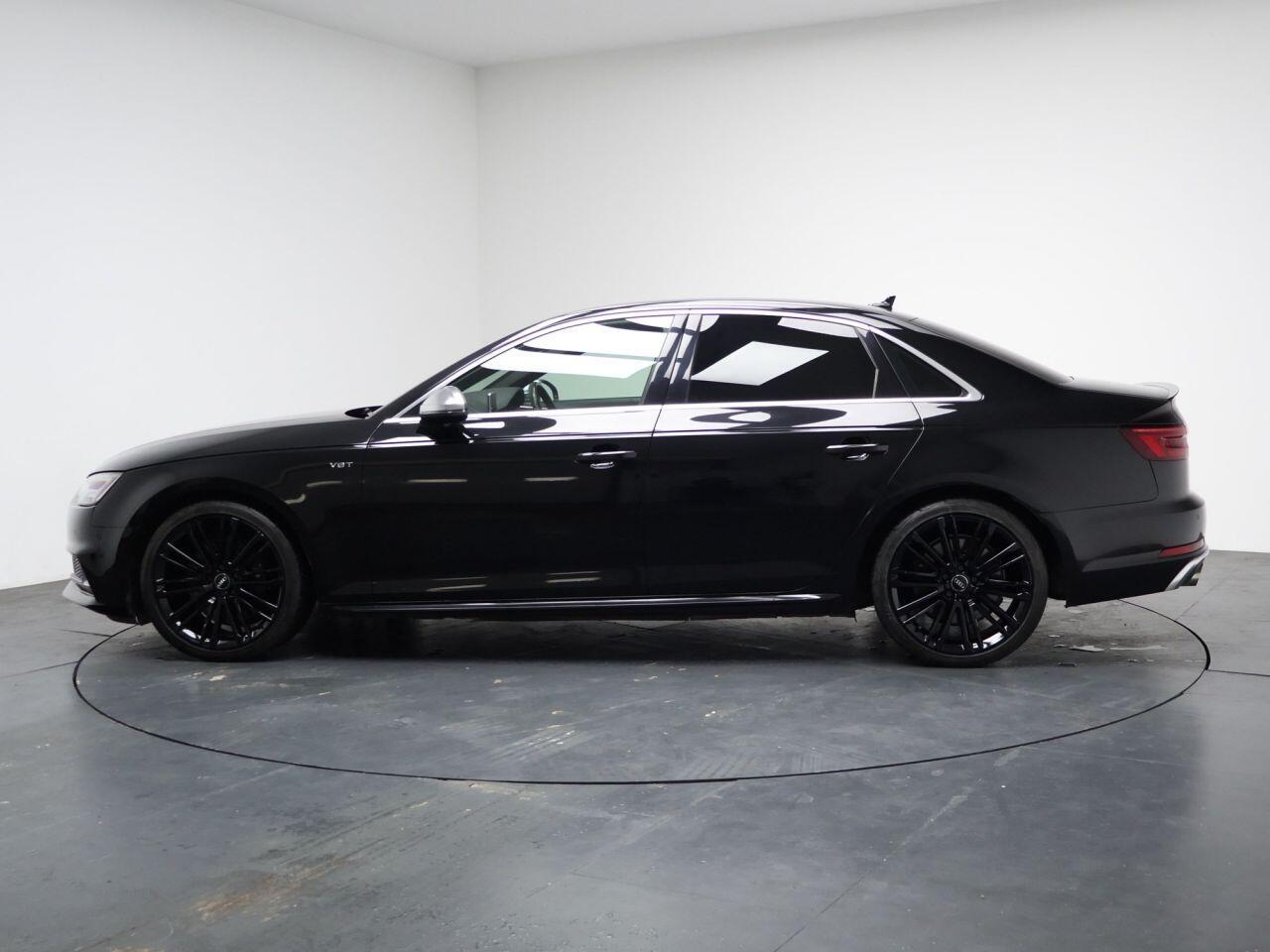 Audi S4 - Image 8