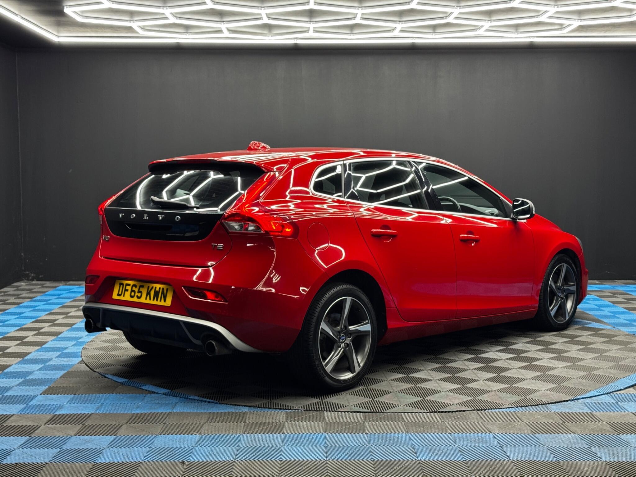 Volvo V40 - Image 5