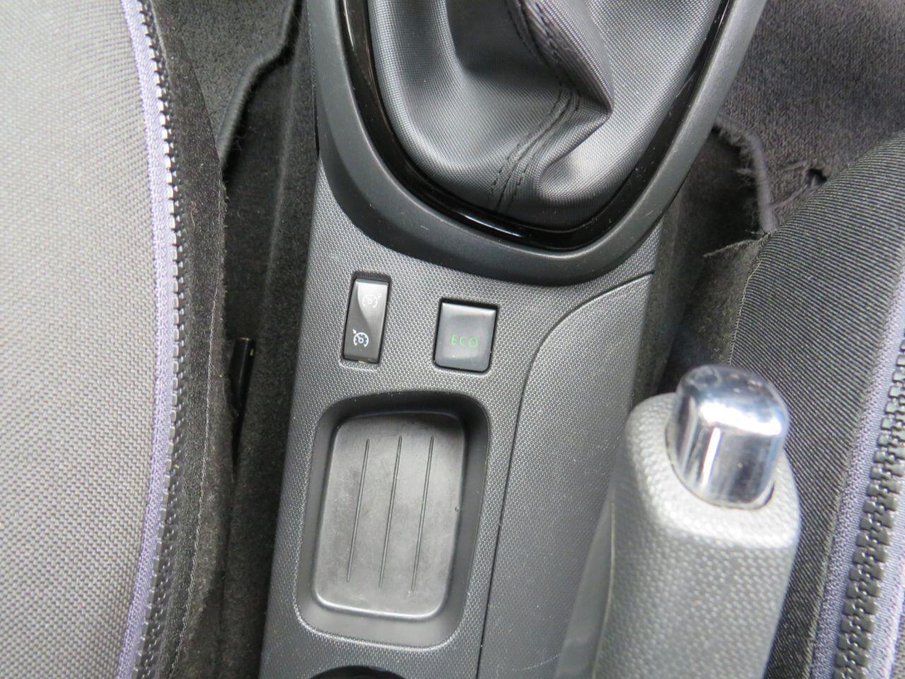 Renault Captur - Image 22