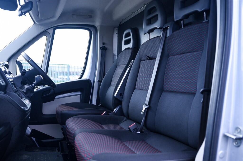 Peugeot Boxer - Image 15