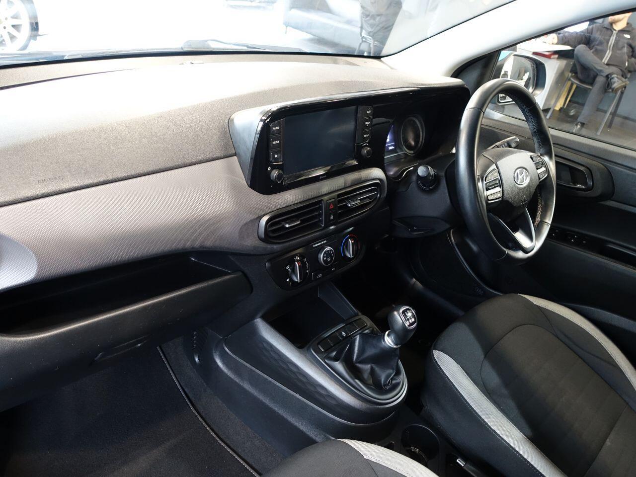 Hyundai i10 - Image 11