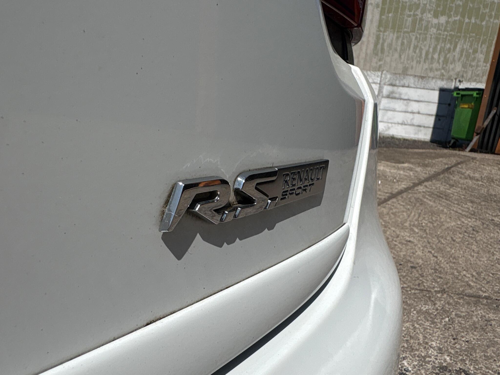 Renault Clio - Image 14