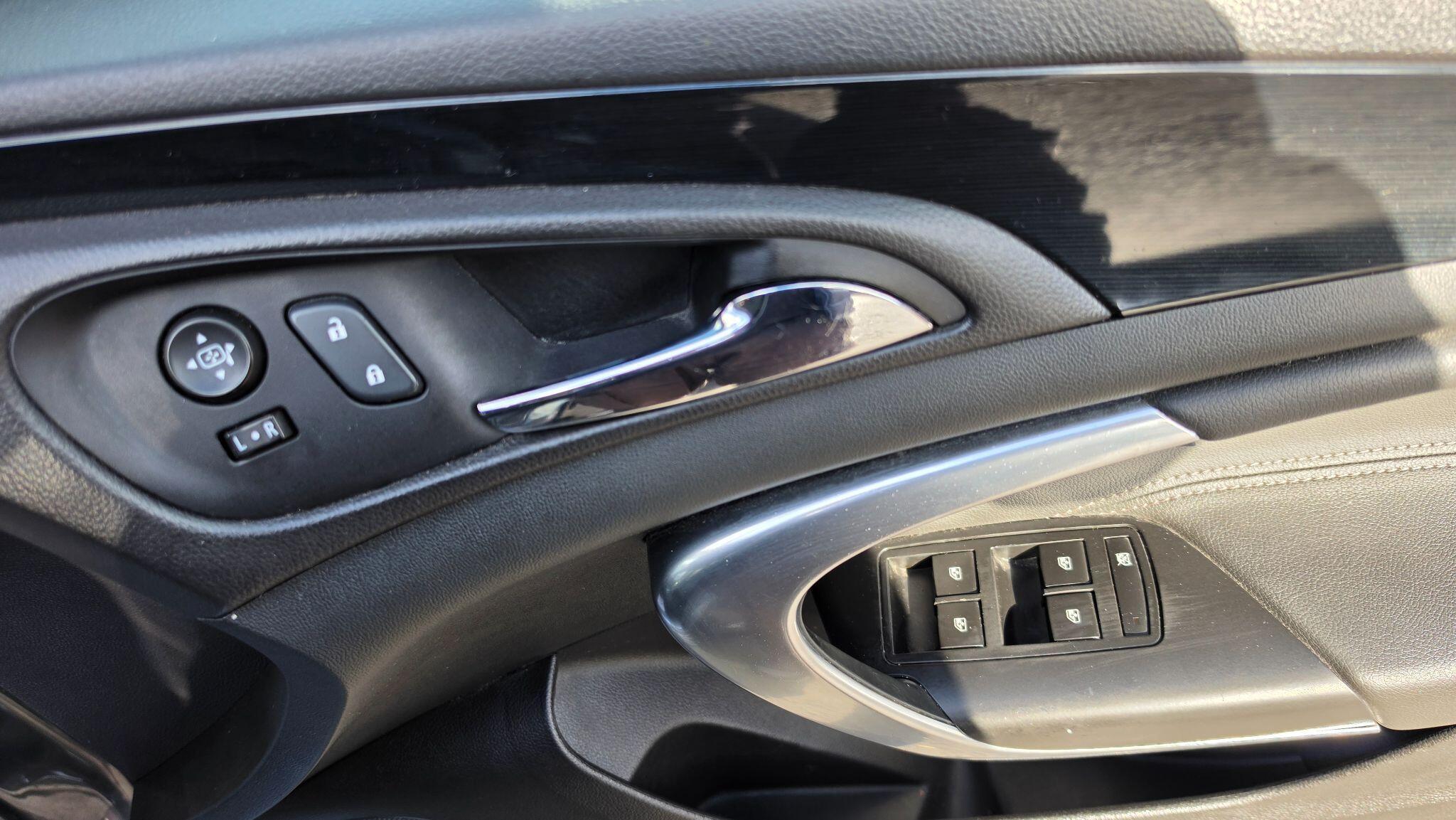 Vauxhall Insignia - Image 20