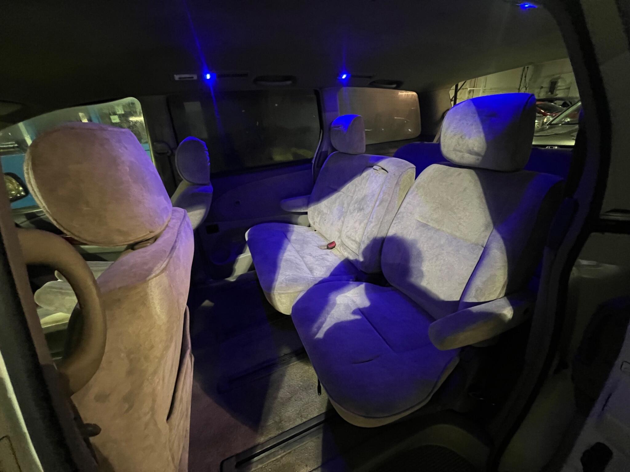 Toyota Estima - Image 21