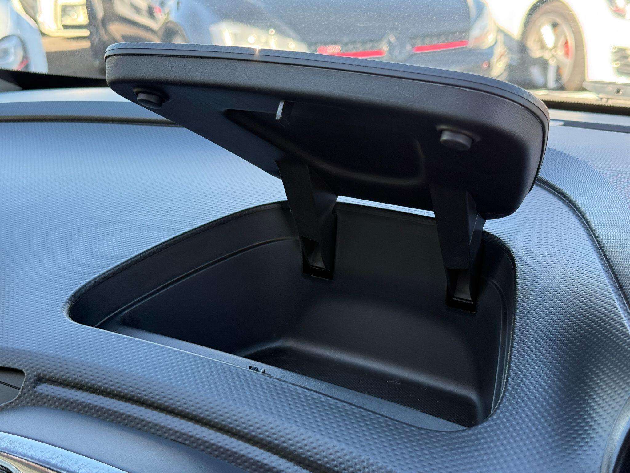 Renault Captur - Image 61