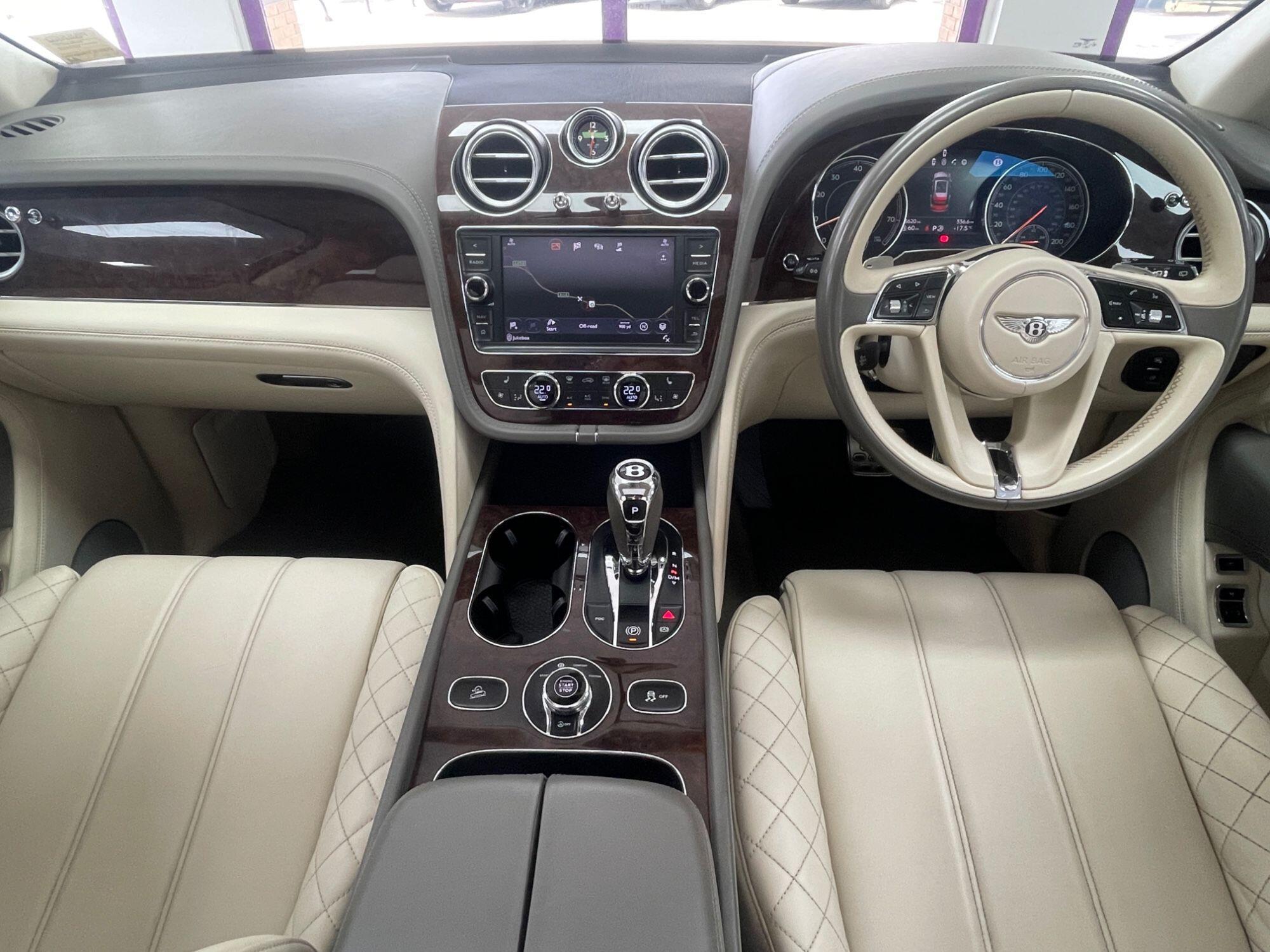 Bentley Bentayga - Image 2