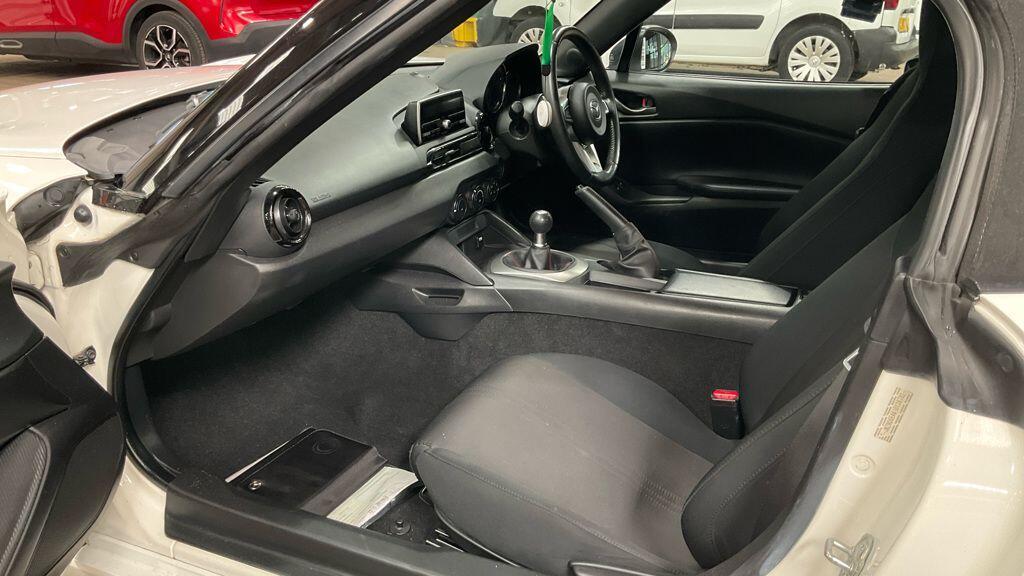 Mazda MX-5 - Image 9