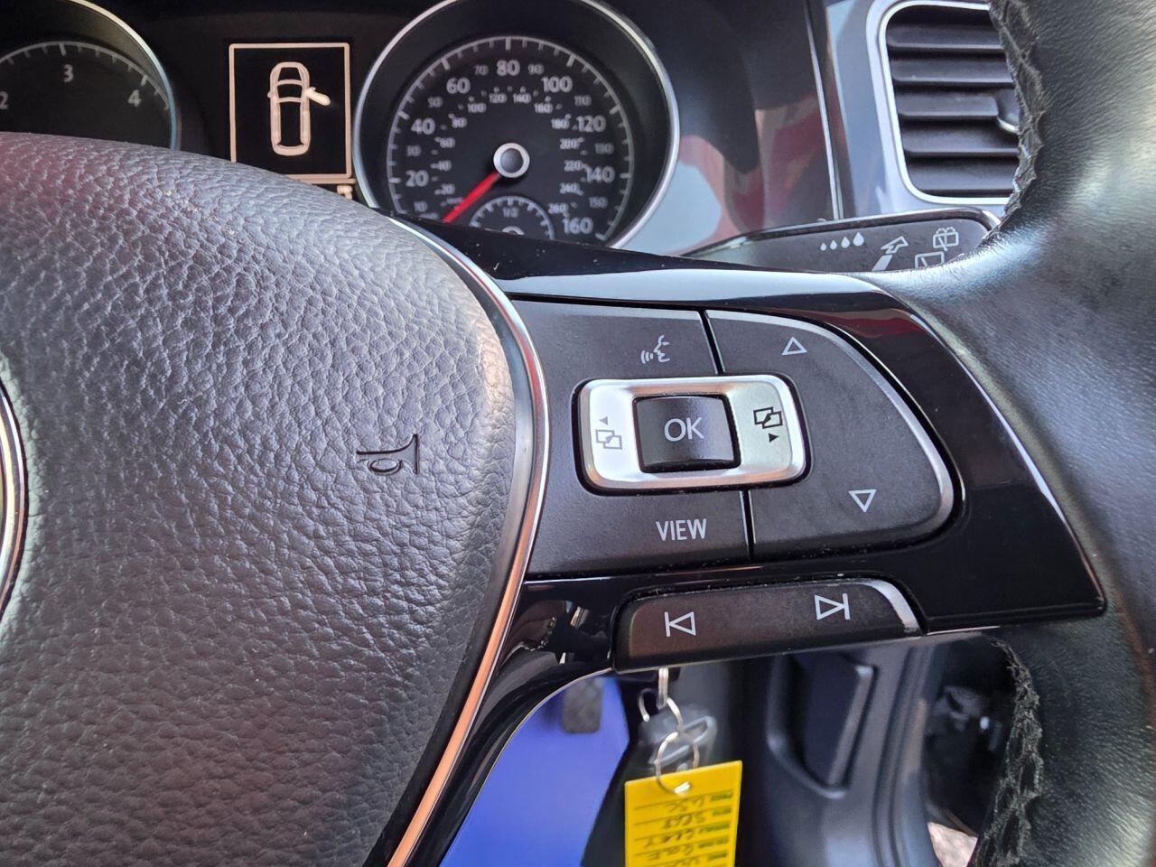 Volkswagen Golf - Image 19