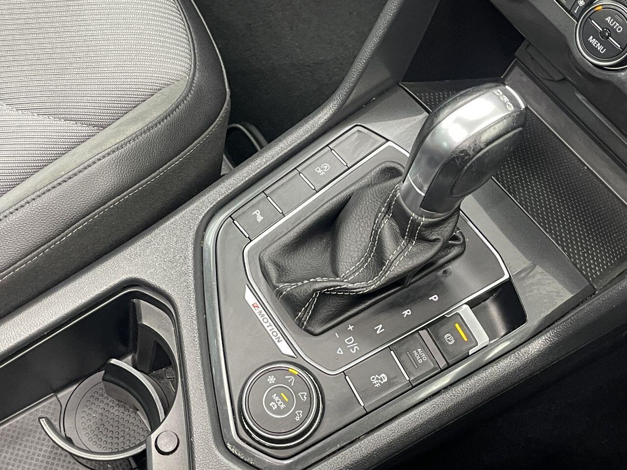 Volkswagen Tiguan - Image 31