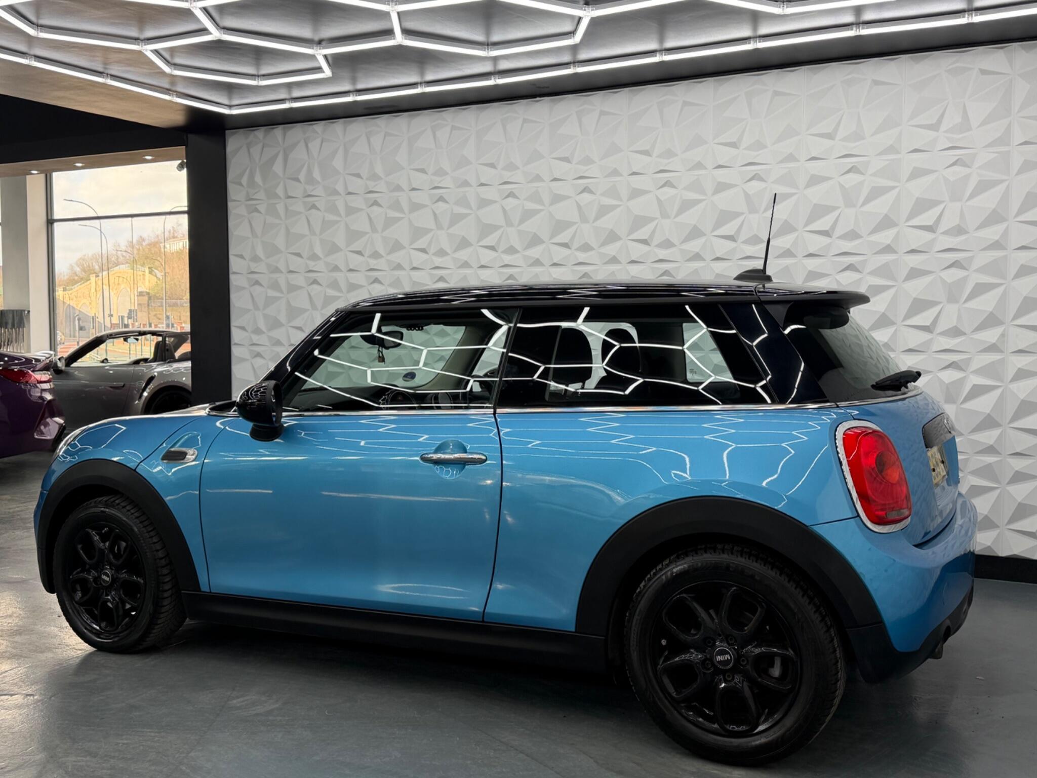 MINI Hatch - Image 9
