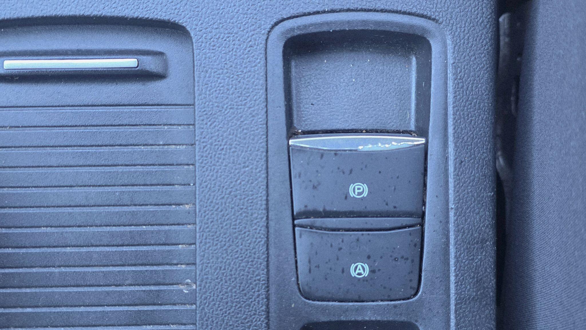 Ford Focus - Image 27