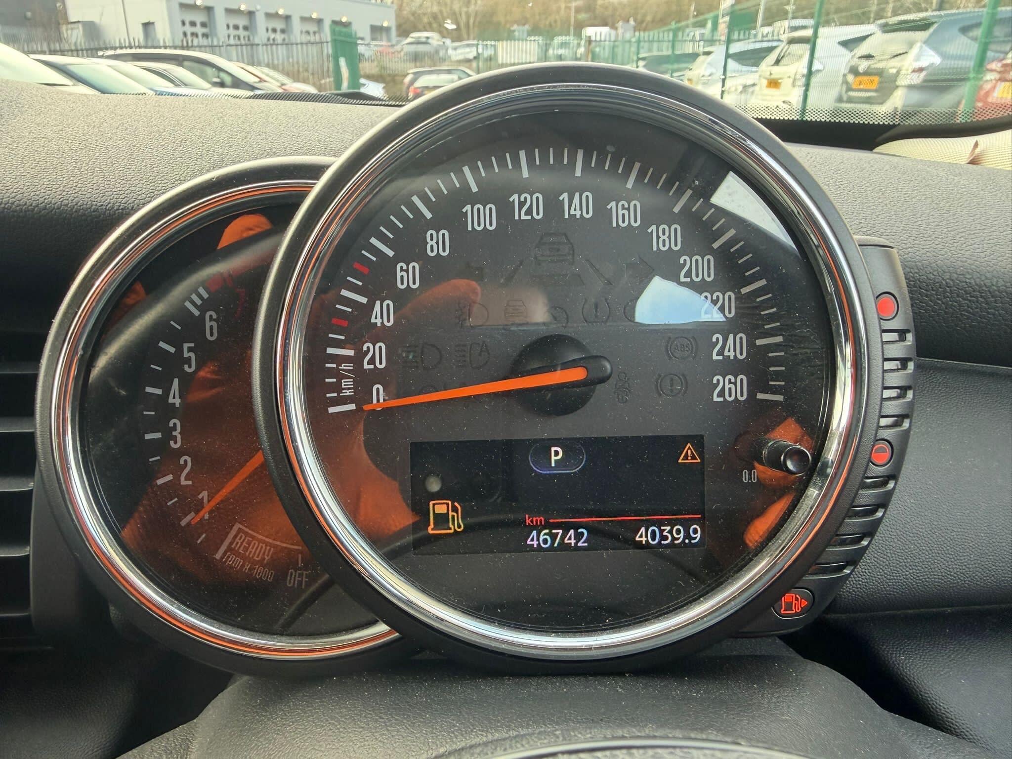 MINI Hatch - Image 19