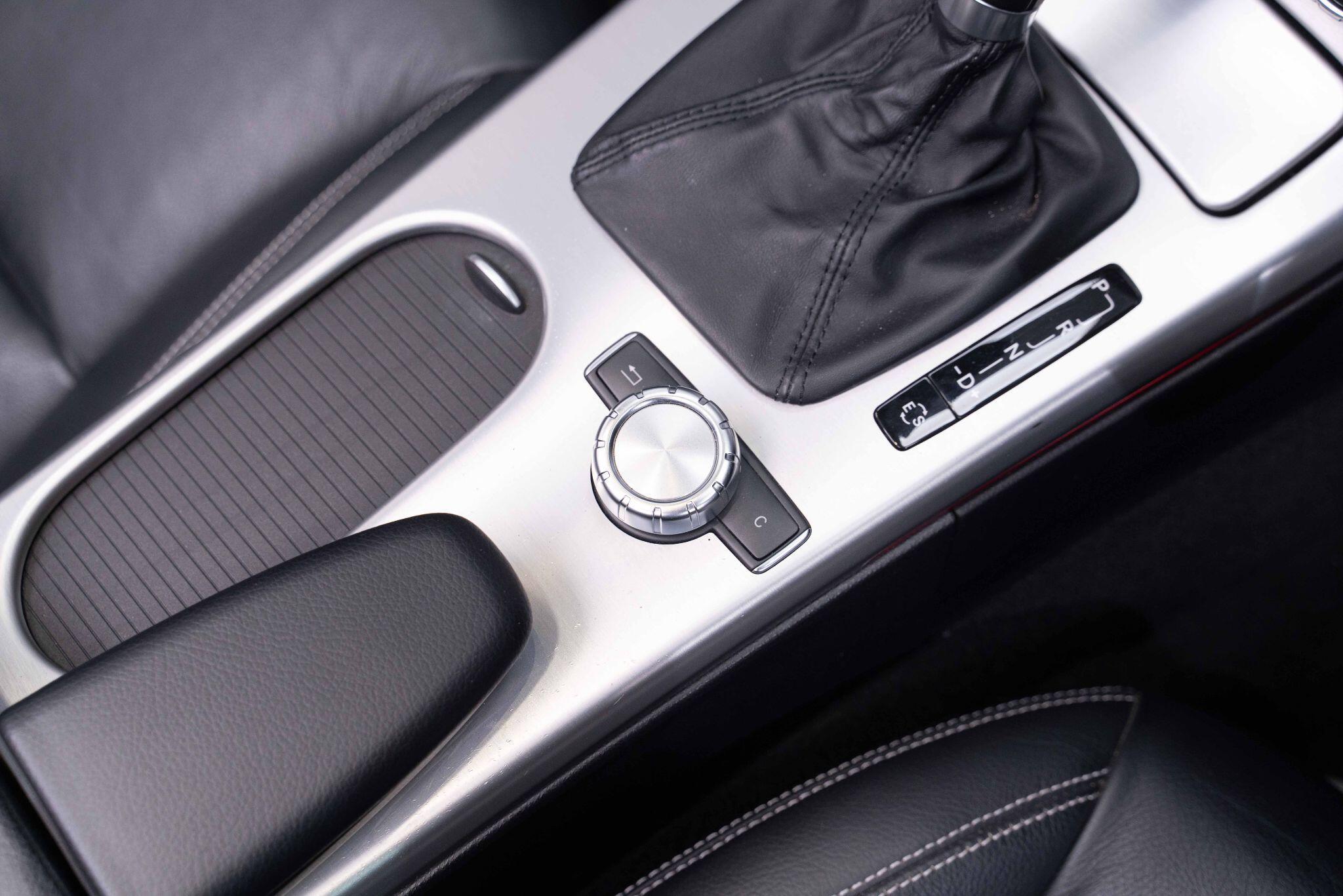 Mercedes SLK - Image 14