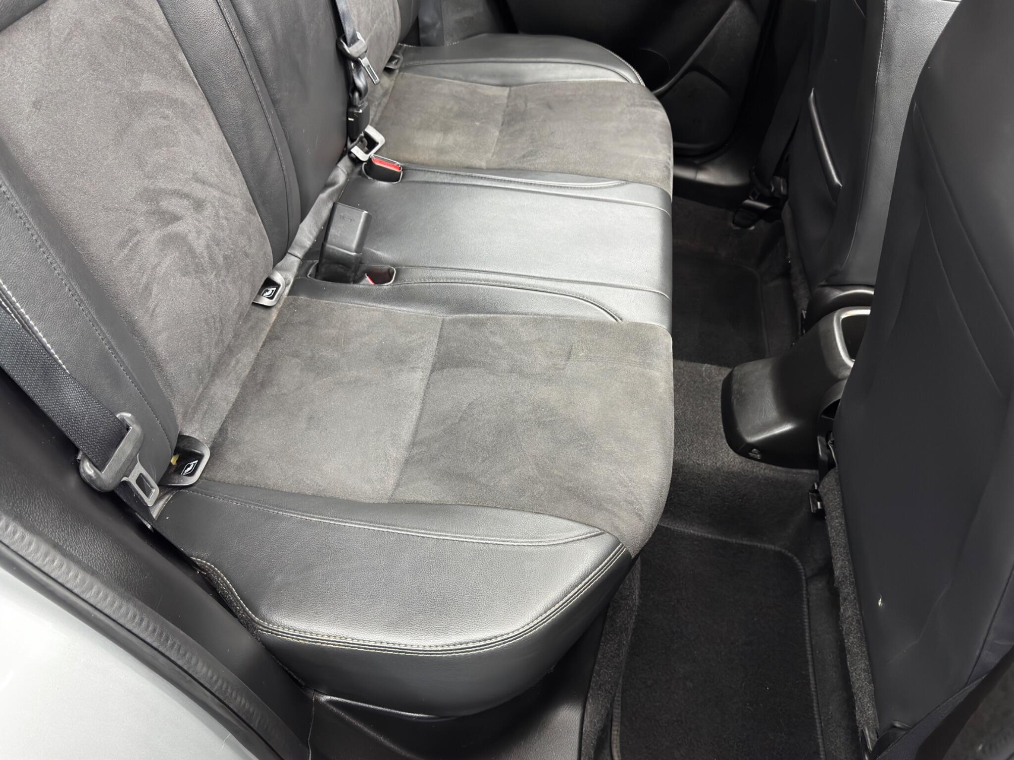 Suzuki Vitara - Image 16