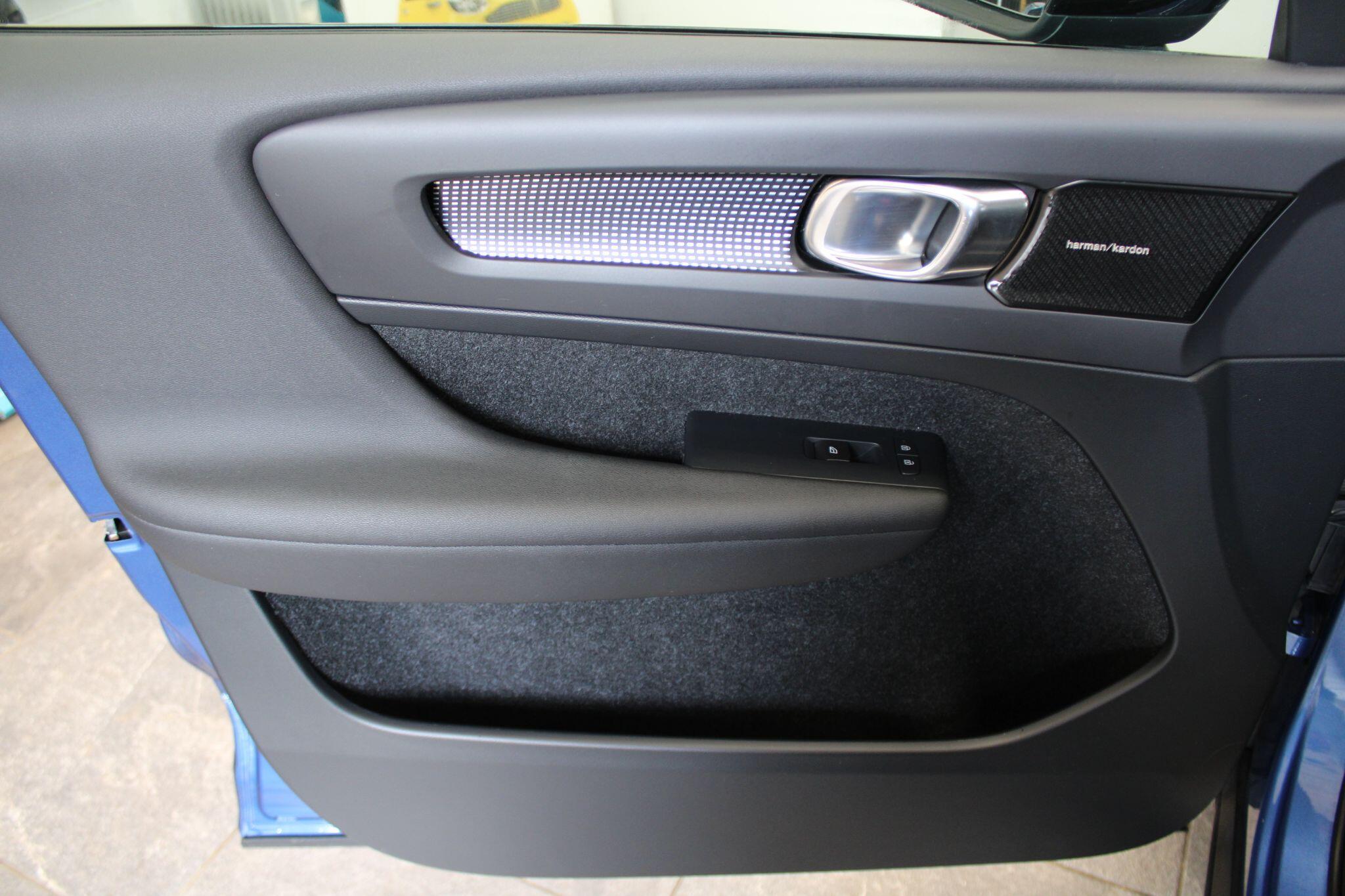 Volvo XC40 - Image 37