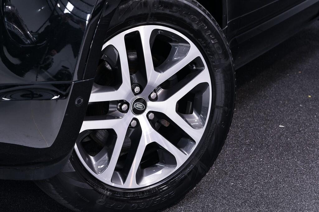 Land Rover Defender 110 - Image 29