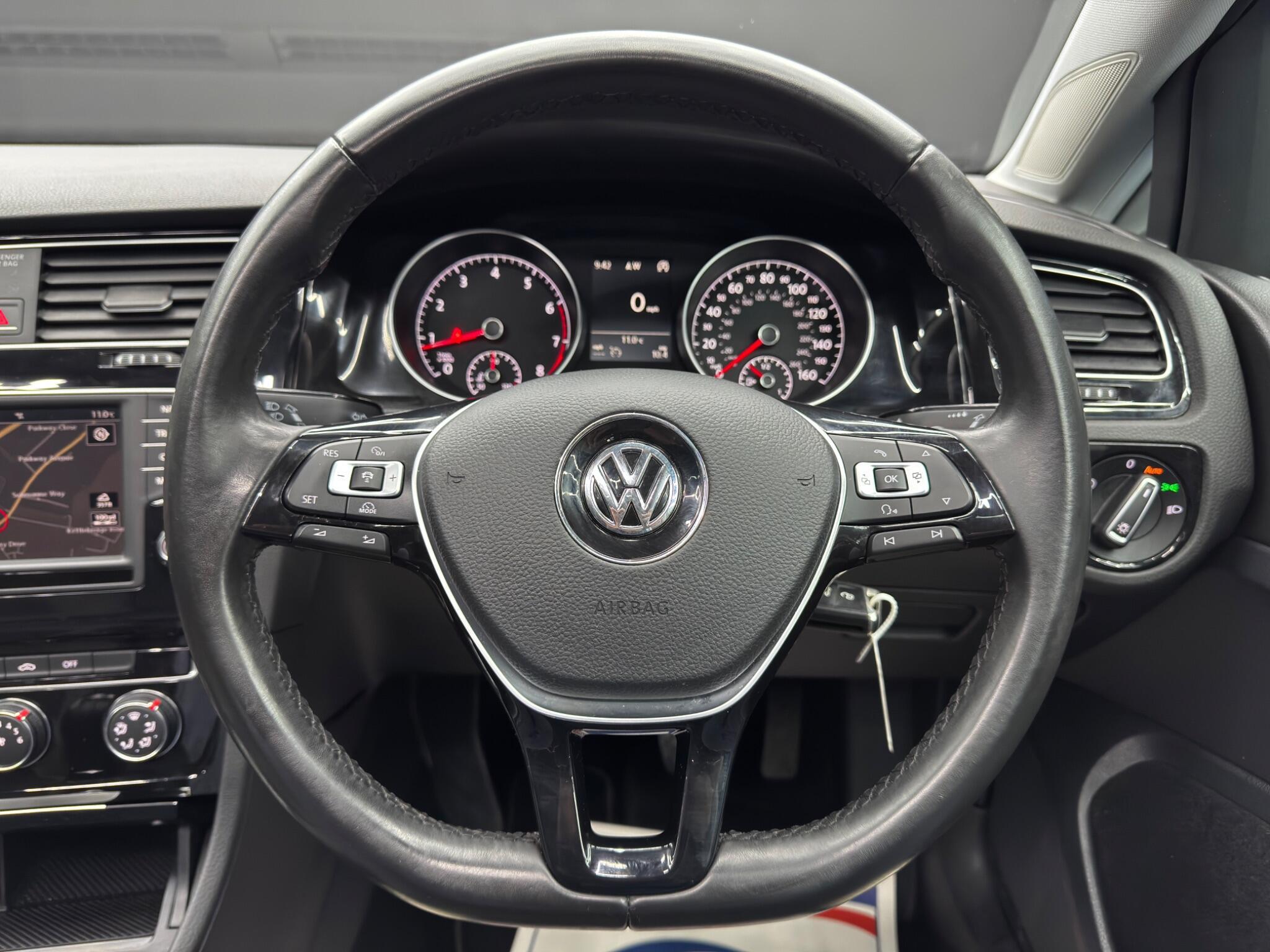 Volkswagen Golf - Image 19