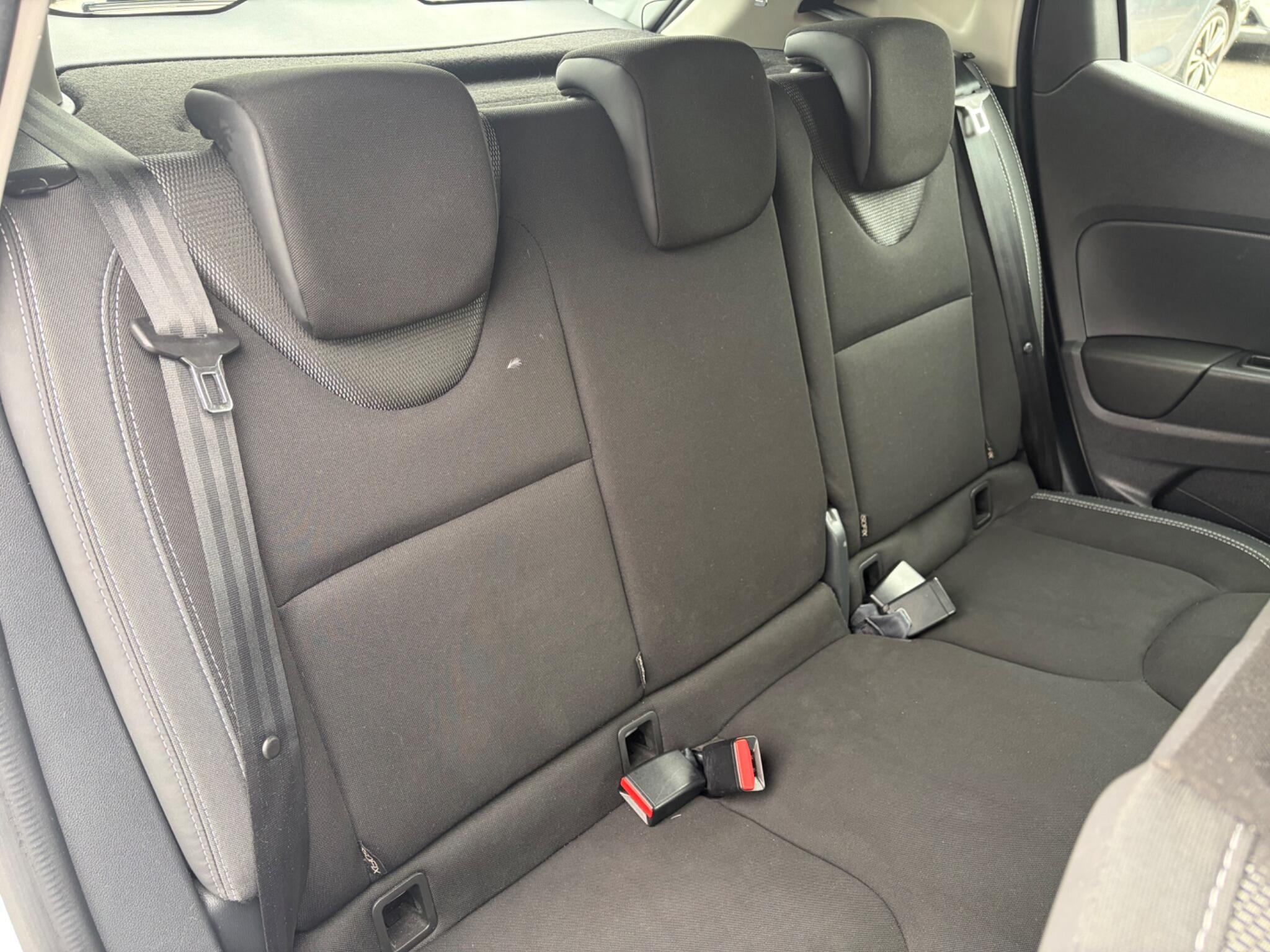 Renault Clio - Image 20