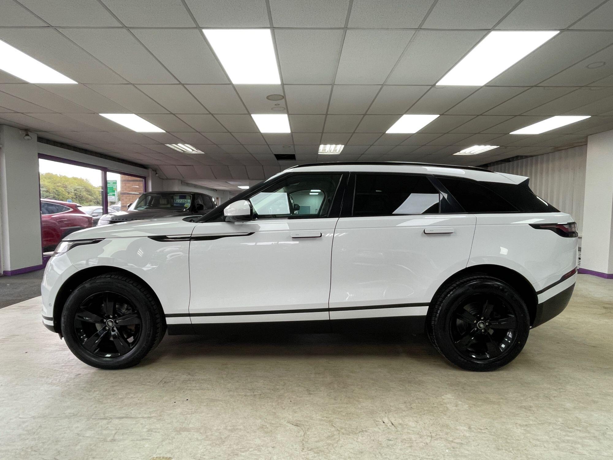 Land Rover Range Rover Velar - Image 13