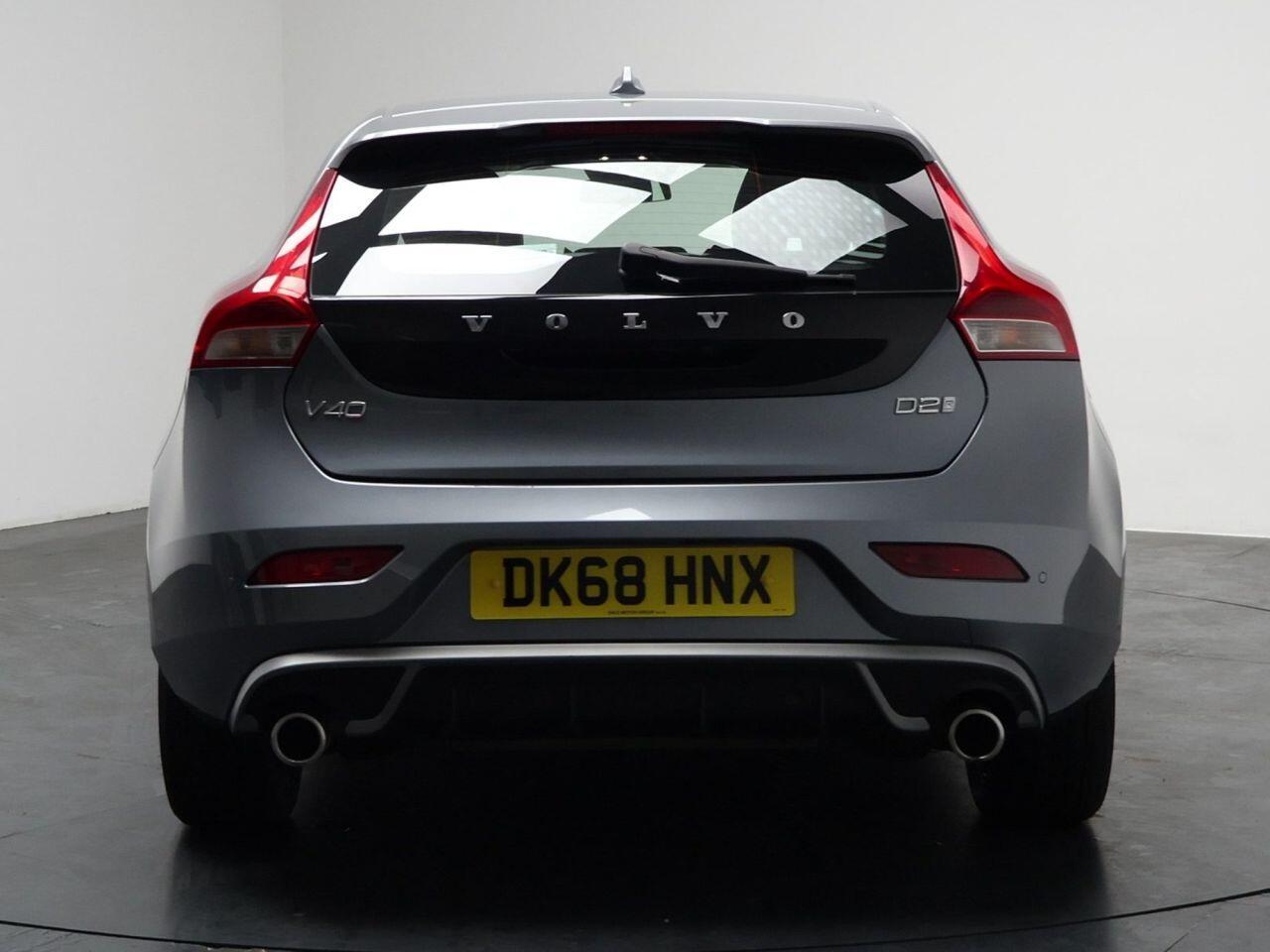 Volvo V40 - Image 17