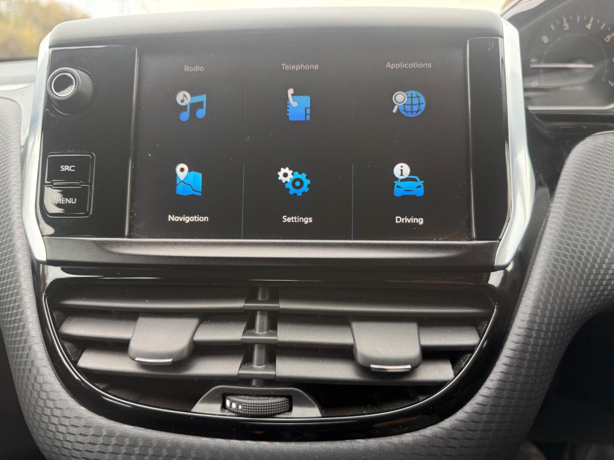 Peugeot 208 - Image 22