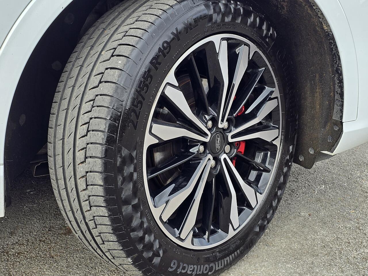 Ford Kuga - Image 20