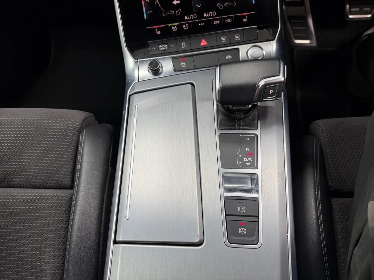 Audi A6 Saloon - Image 31