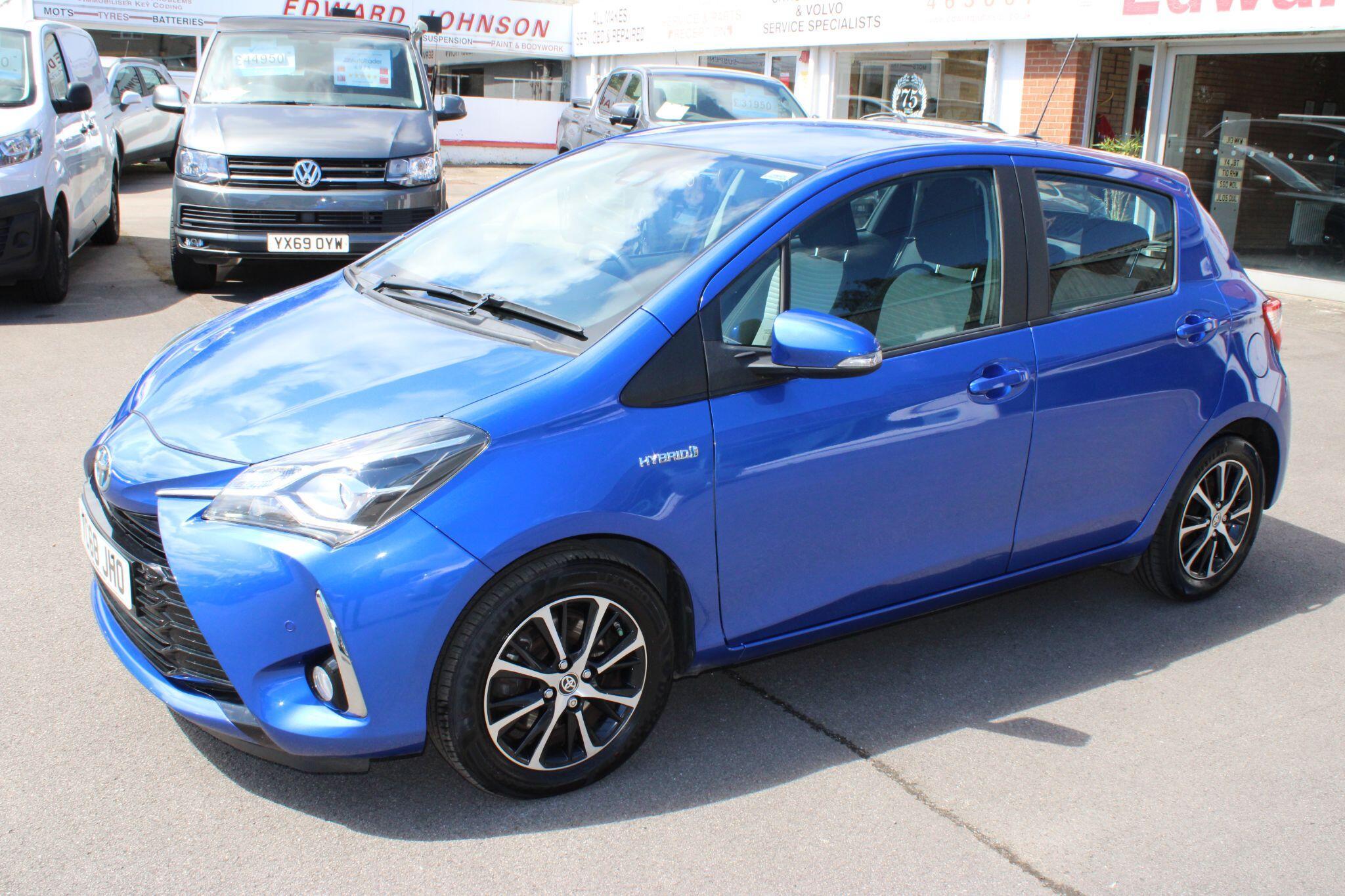 Toyota Yaris - Image 17