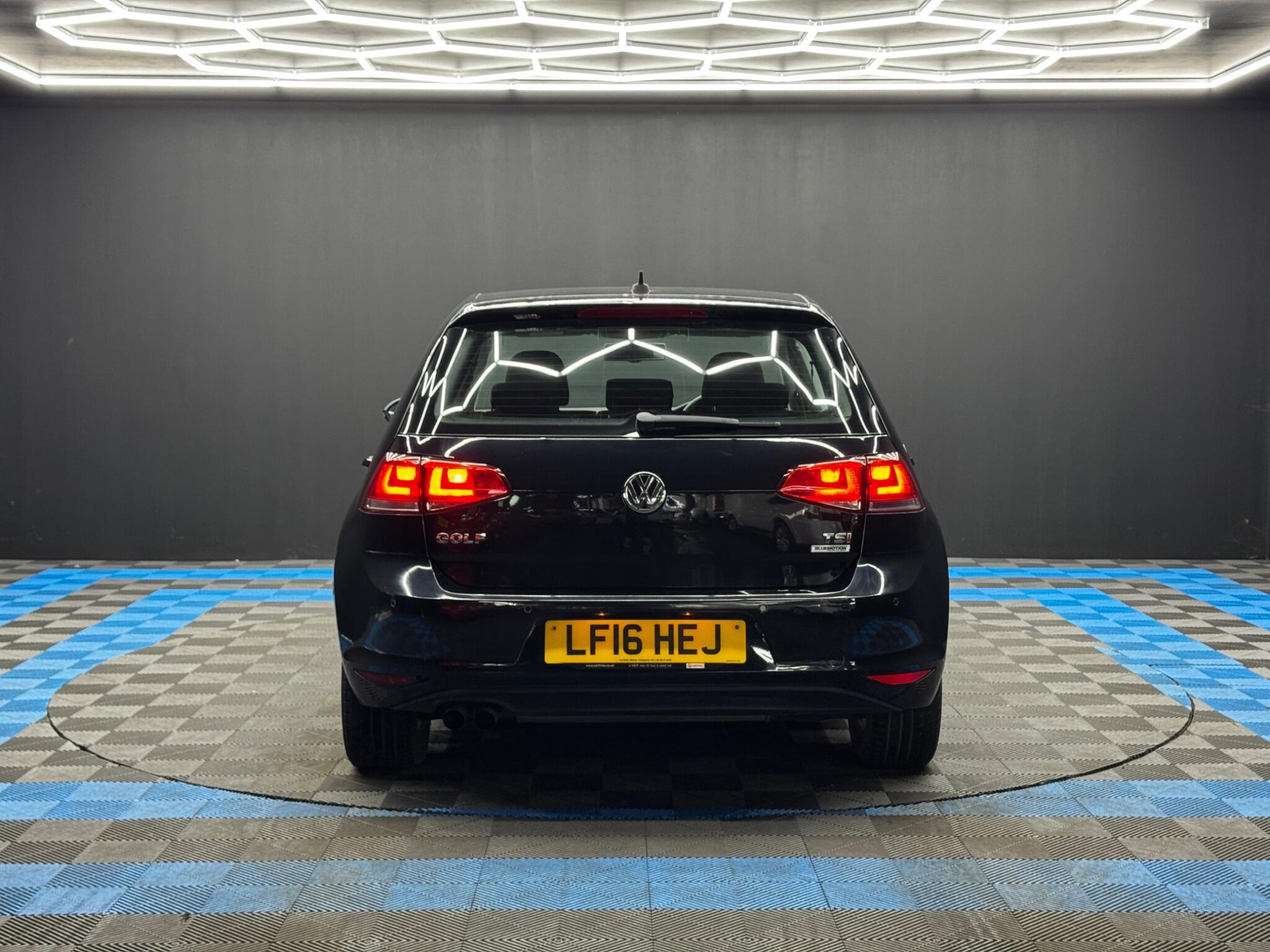 Volkswagen Golf - Image 6