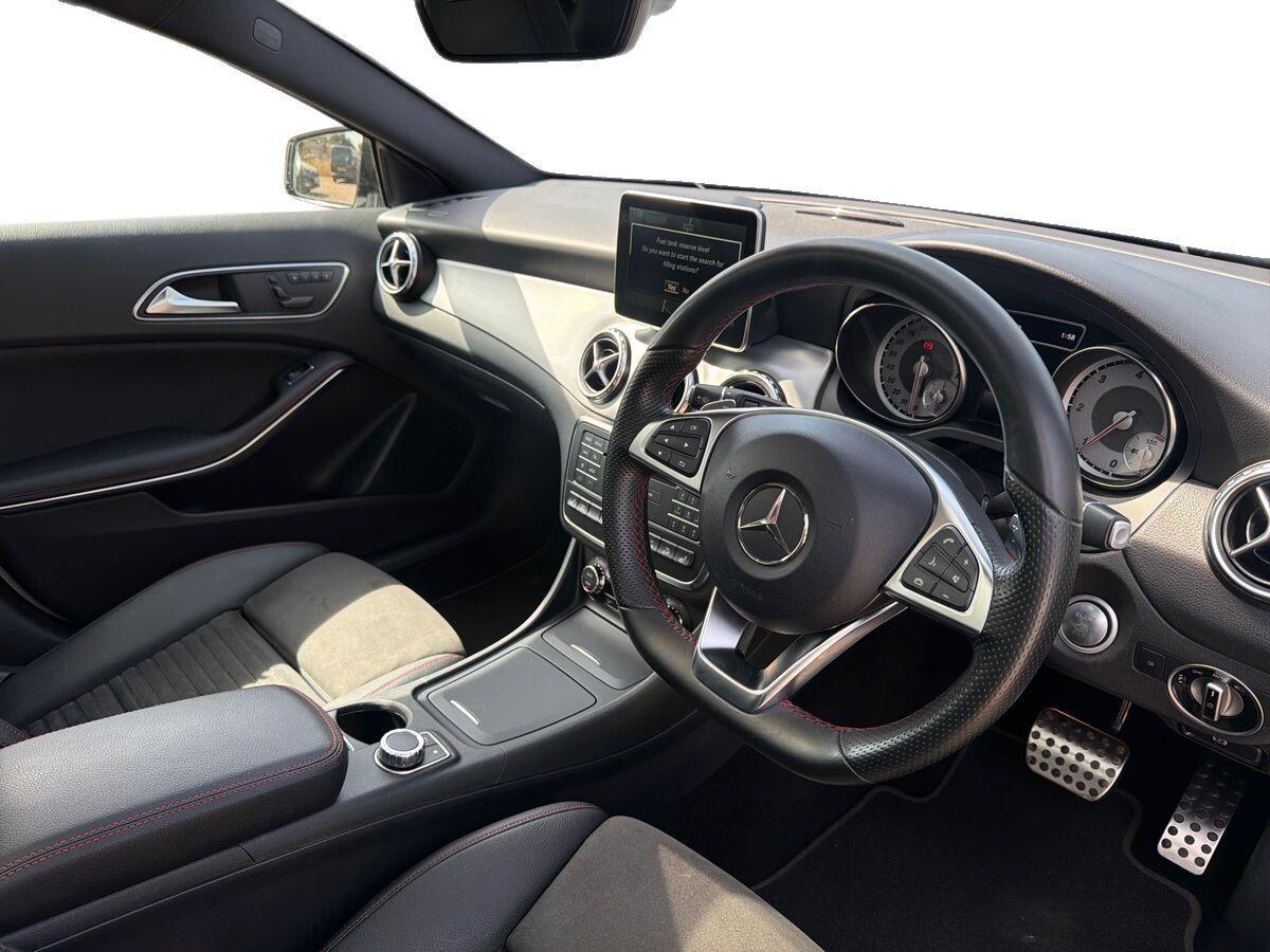 Mercedes-benz GLA - Image 19