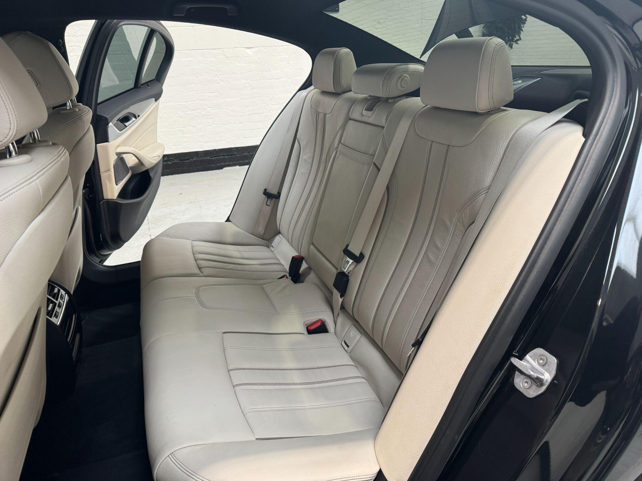 BMW 5 Series - Image 25