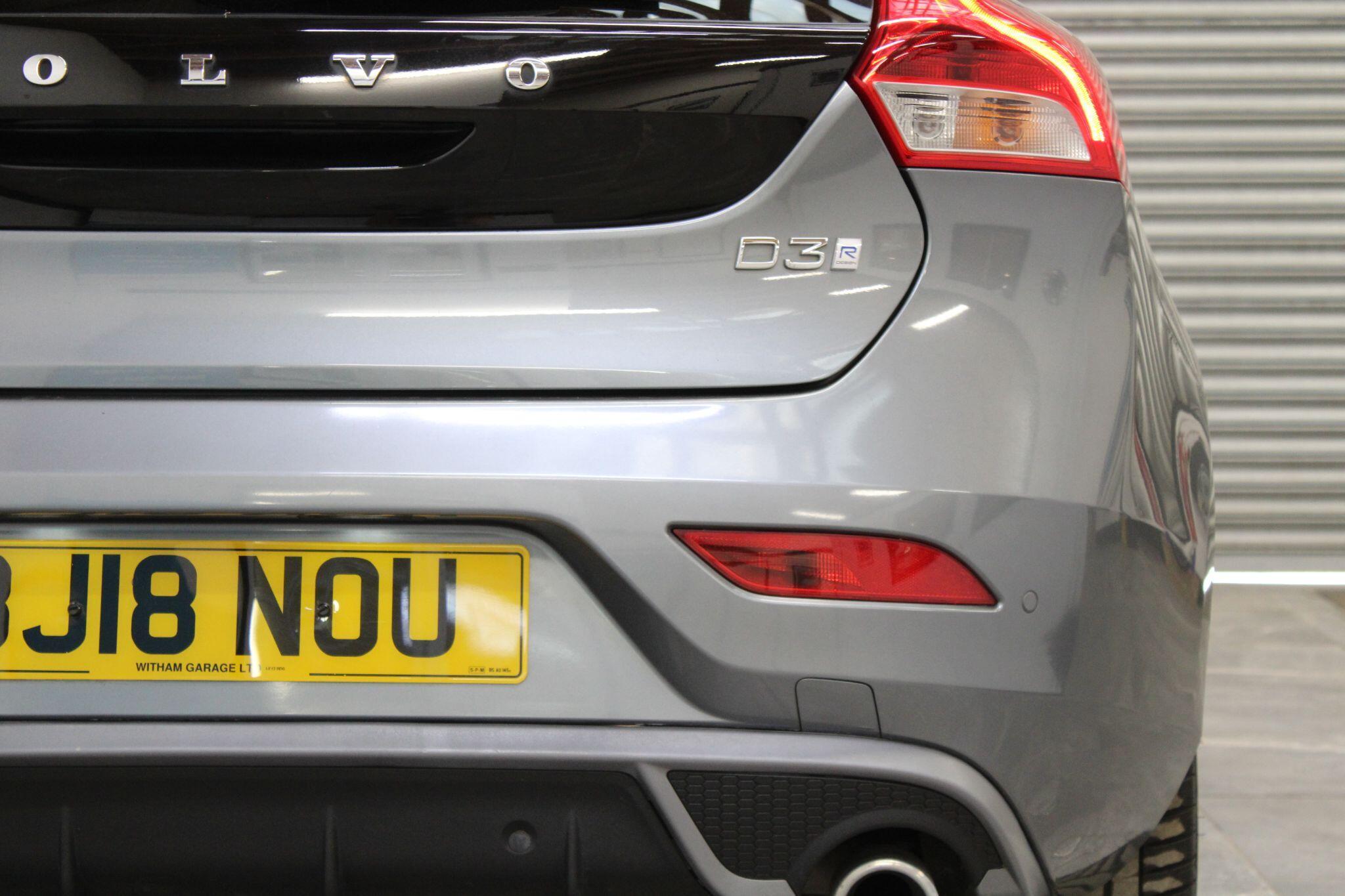 Volvo V40 - Image 15