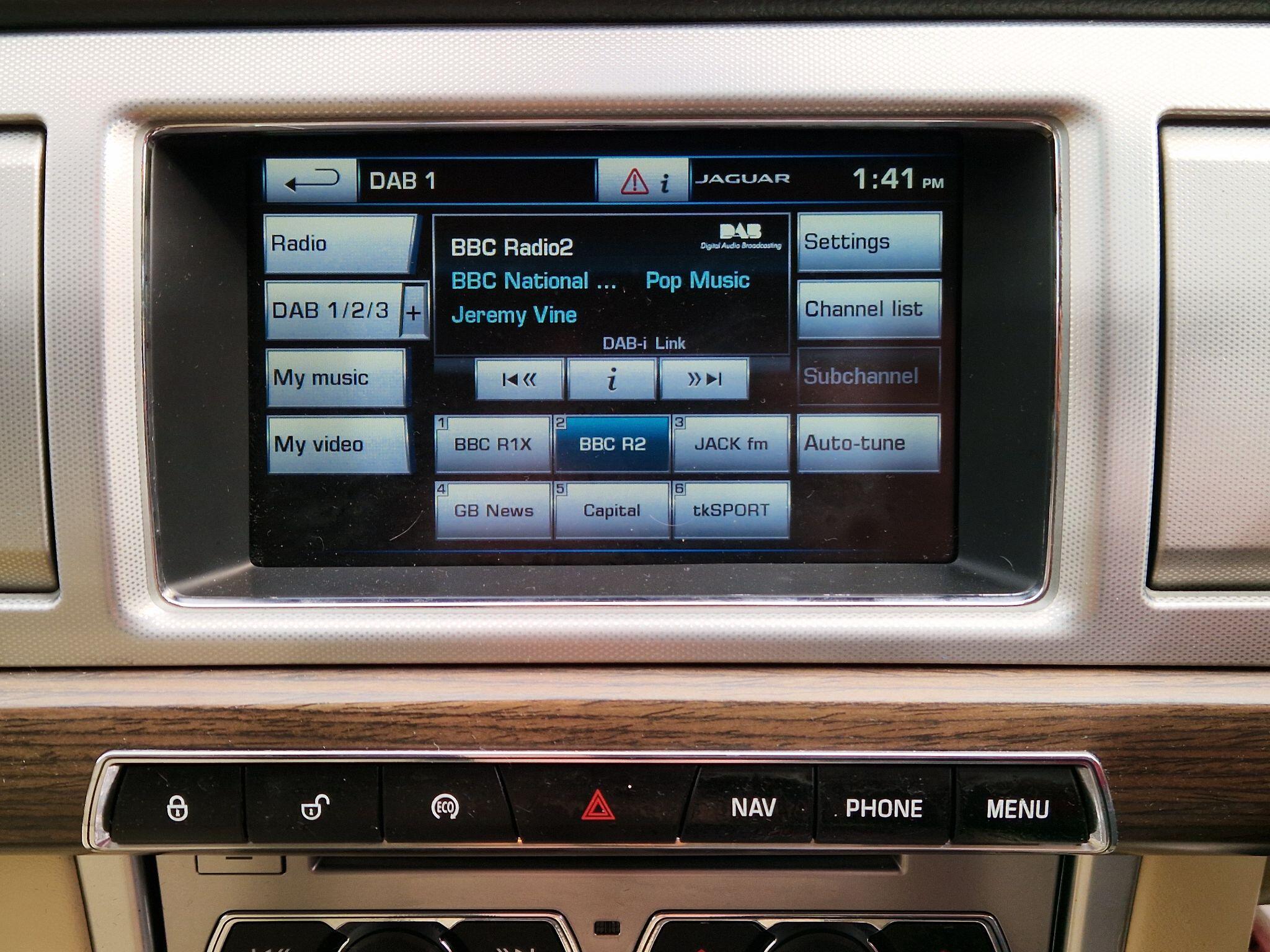 Jaguar XF - Image 43