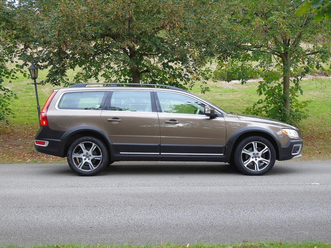Volvo XC70 - Image 13