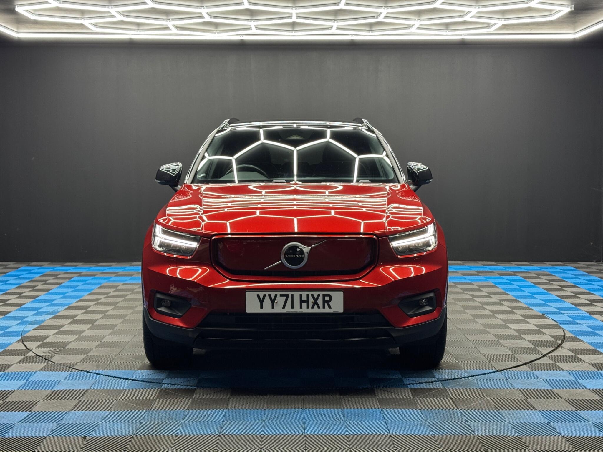 Volvo XC40 - Image 2