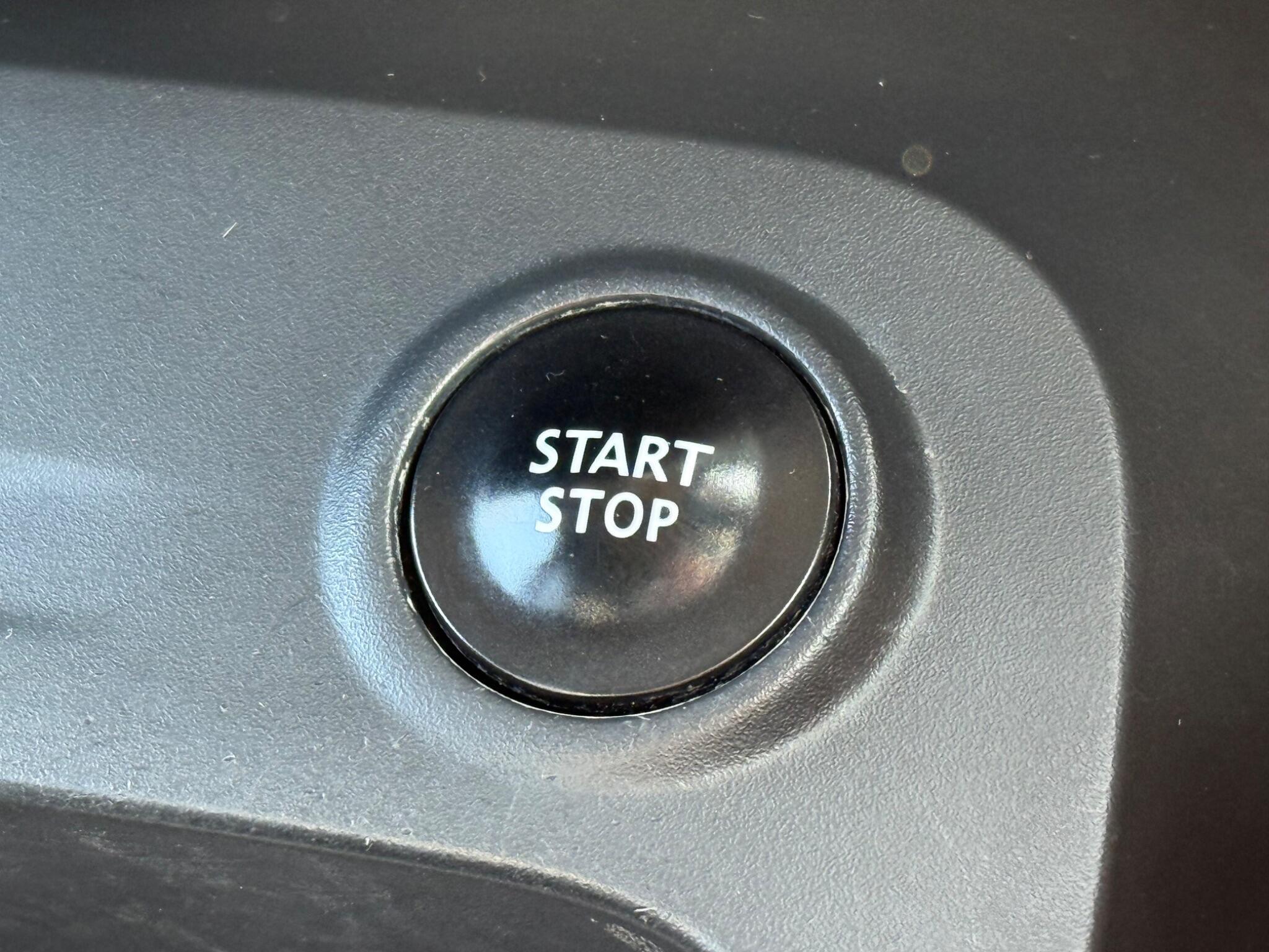 Renault Captur - Image 26