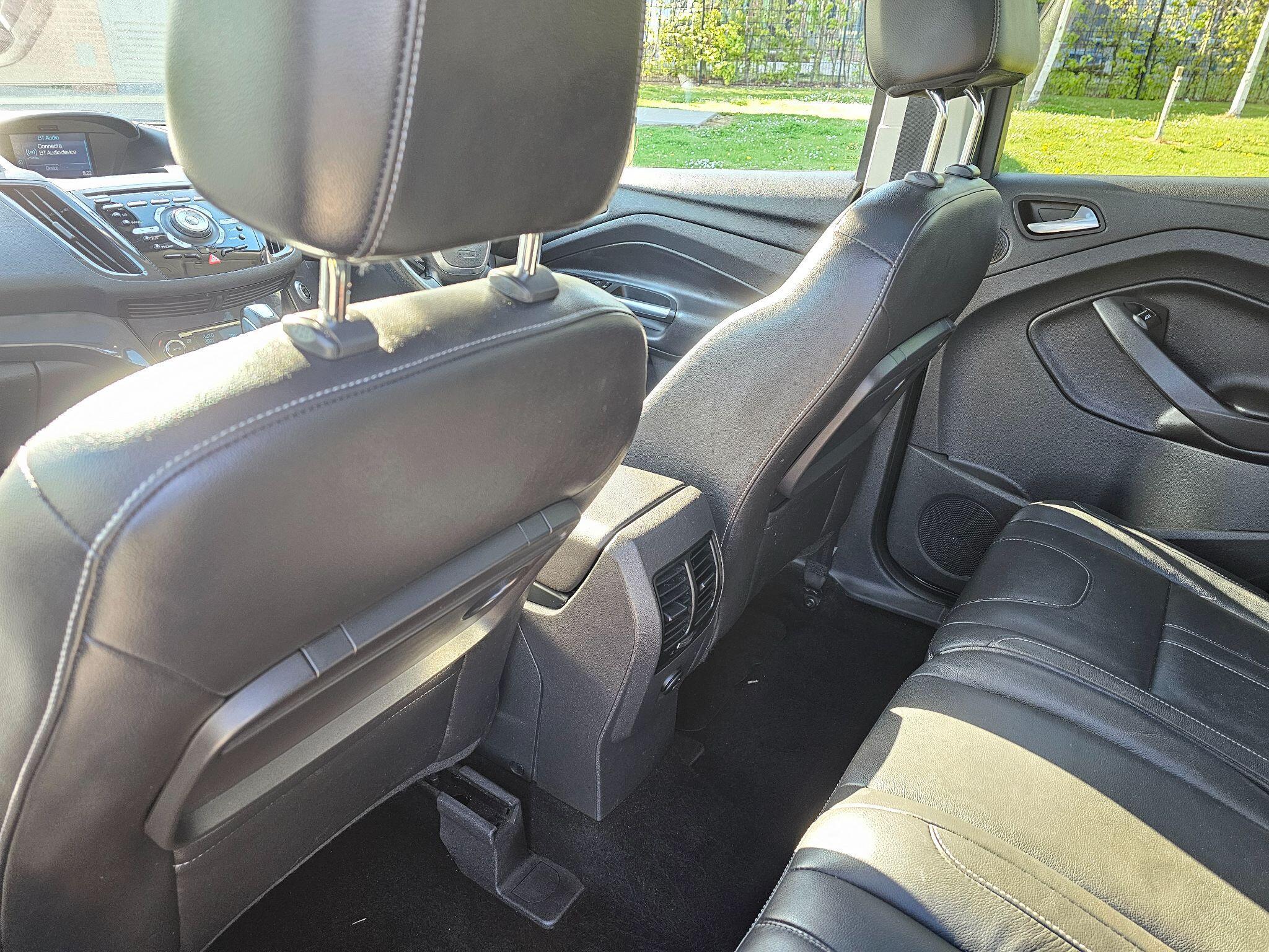 Ford Kuga - Image 27