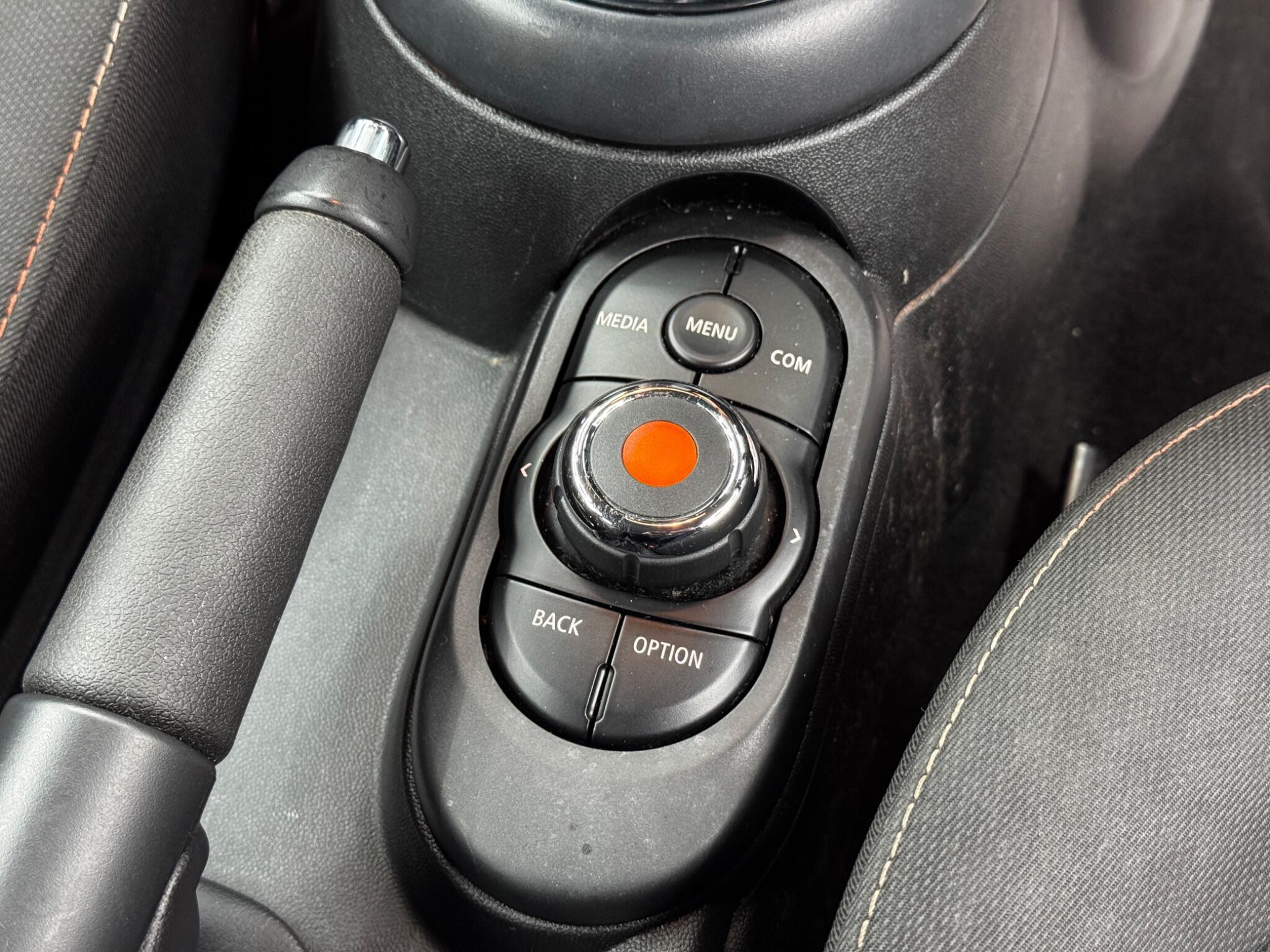 MINI Hatch - Image 23