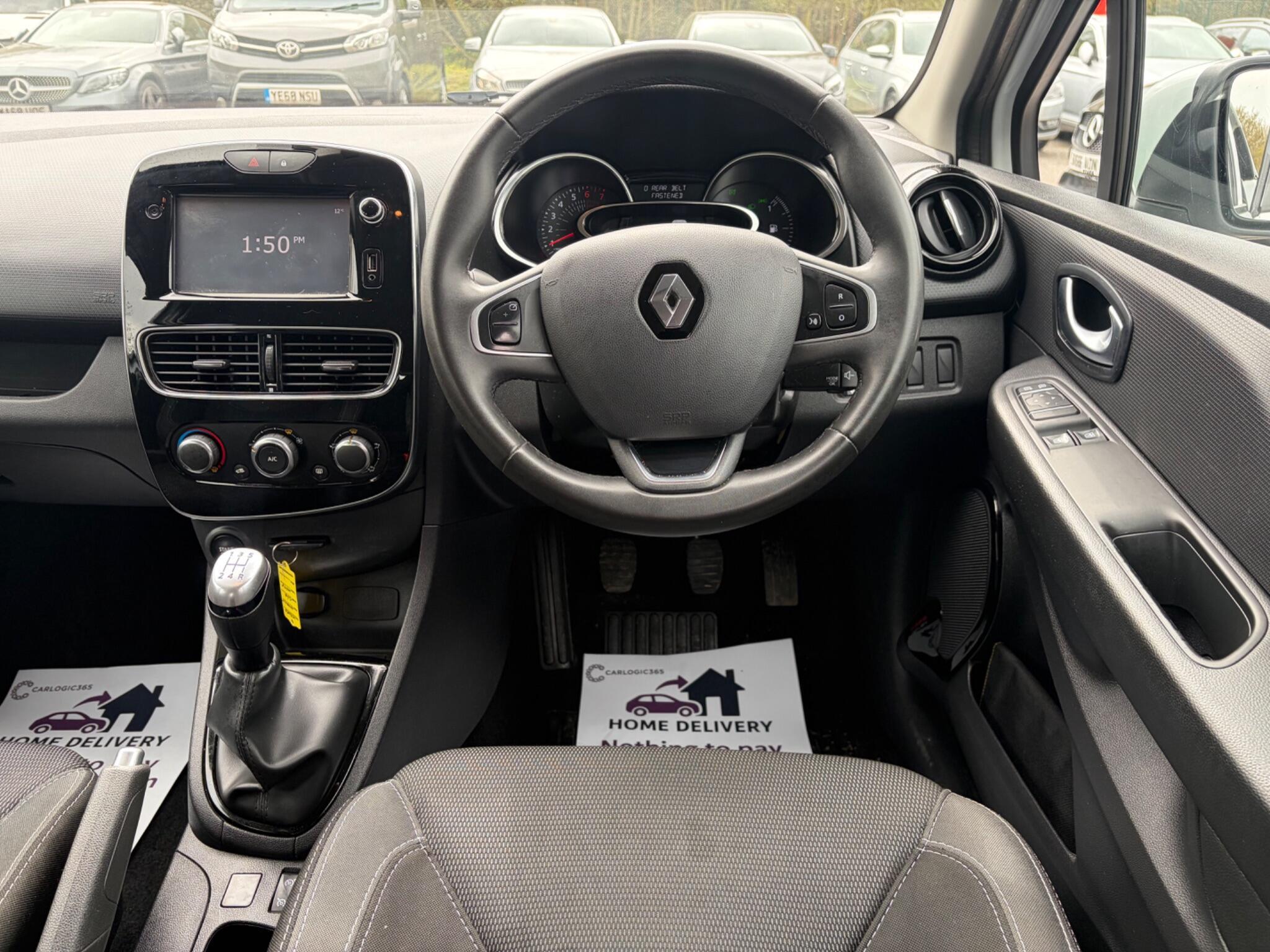 Renault Clio - Image 37