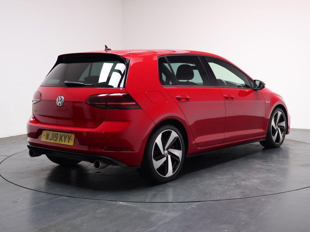 Volkswagen Golf - Image 12