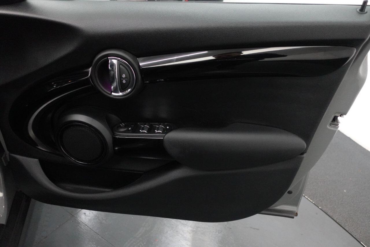 MINI Hatch - Image 17