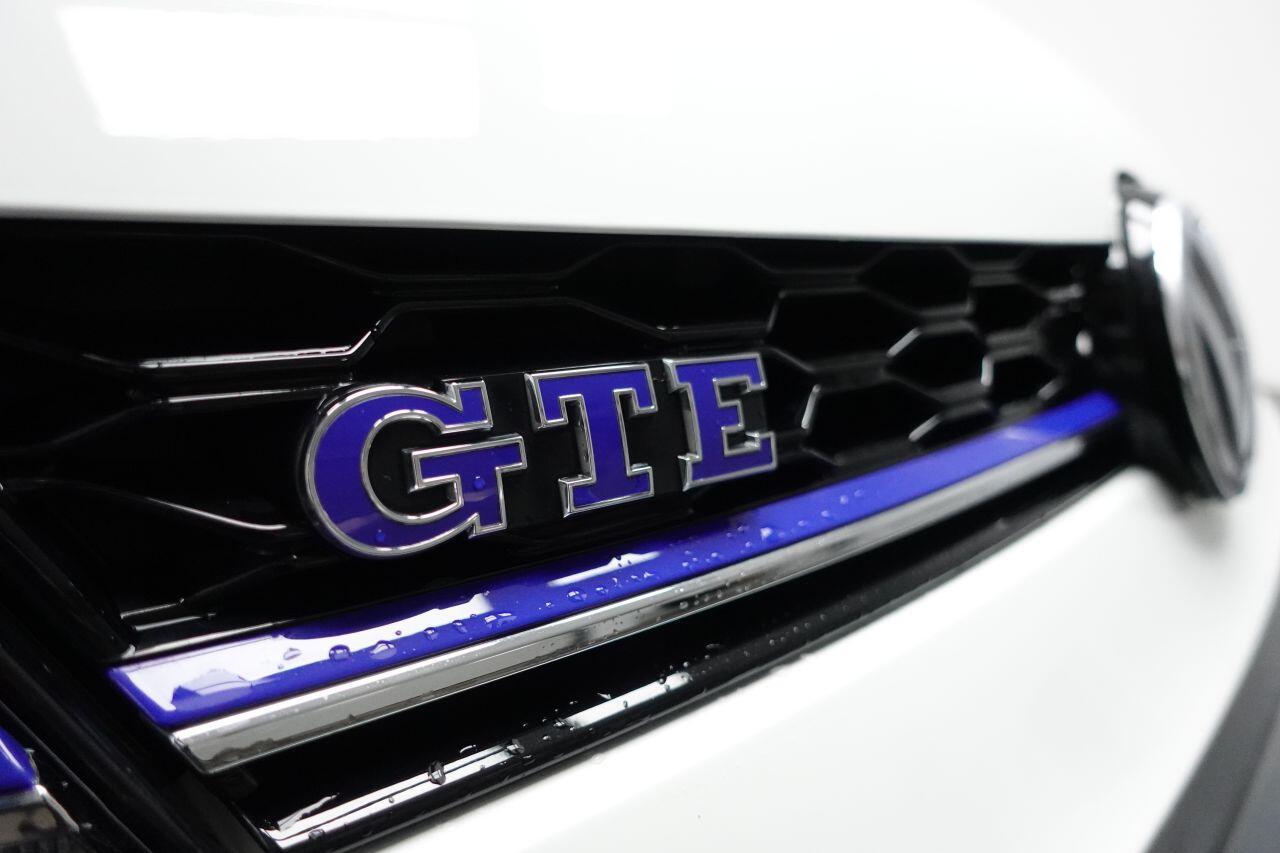 Volkswagen Golf - Image 33