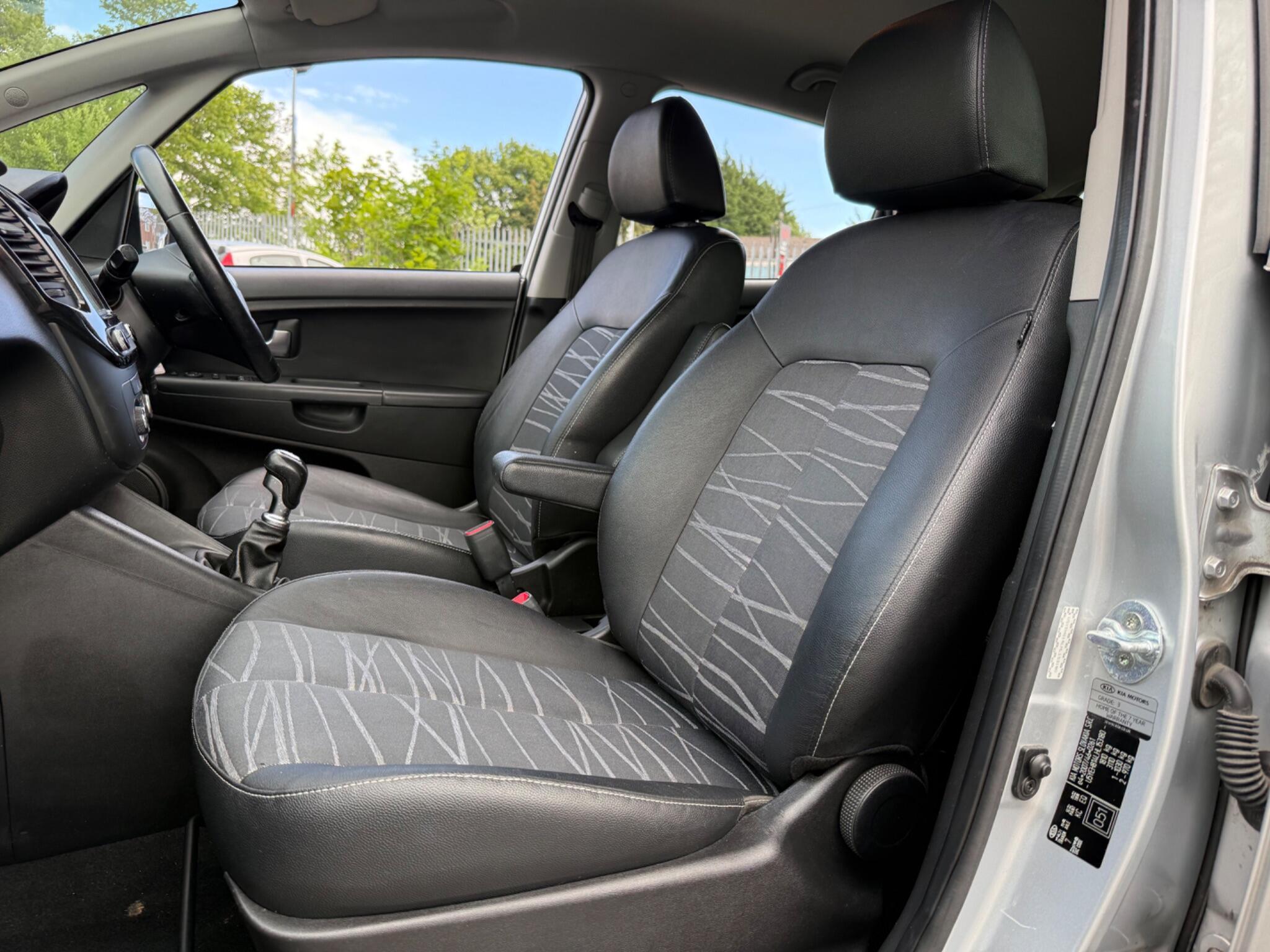 Kia Venga - Image 12