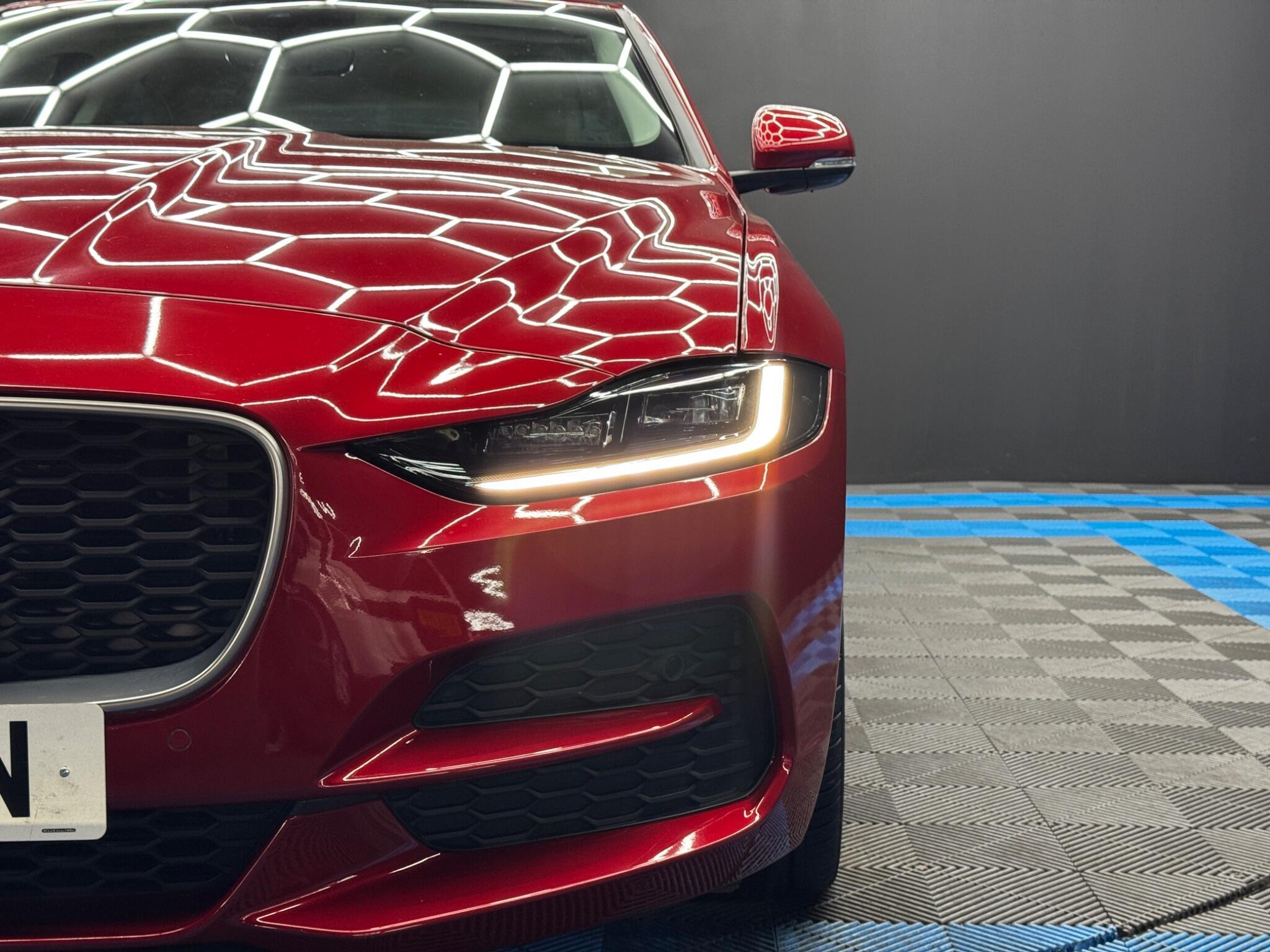 Jaguar XE - Image 45