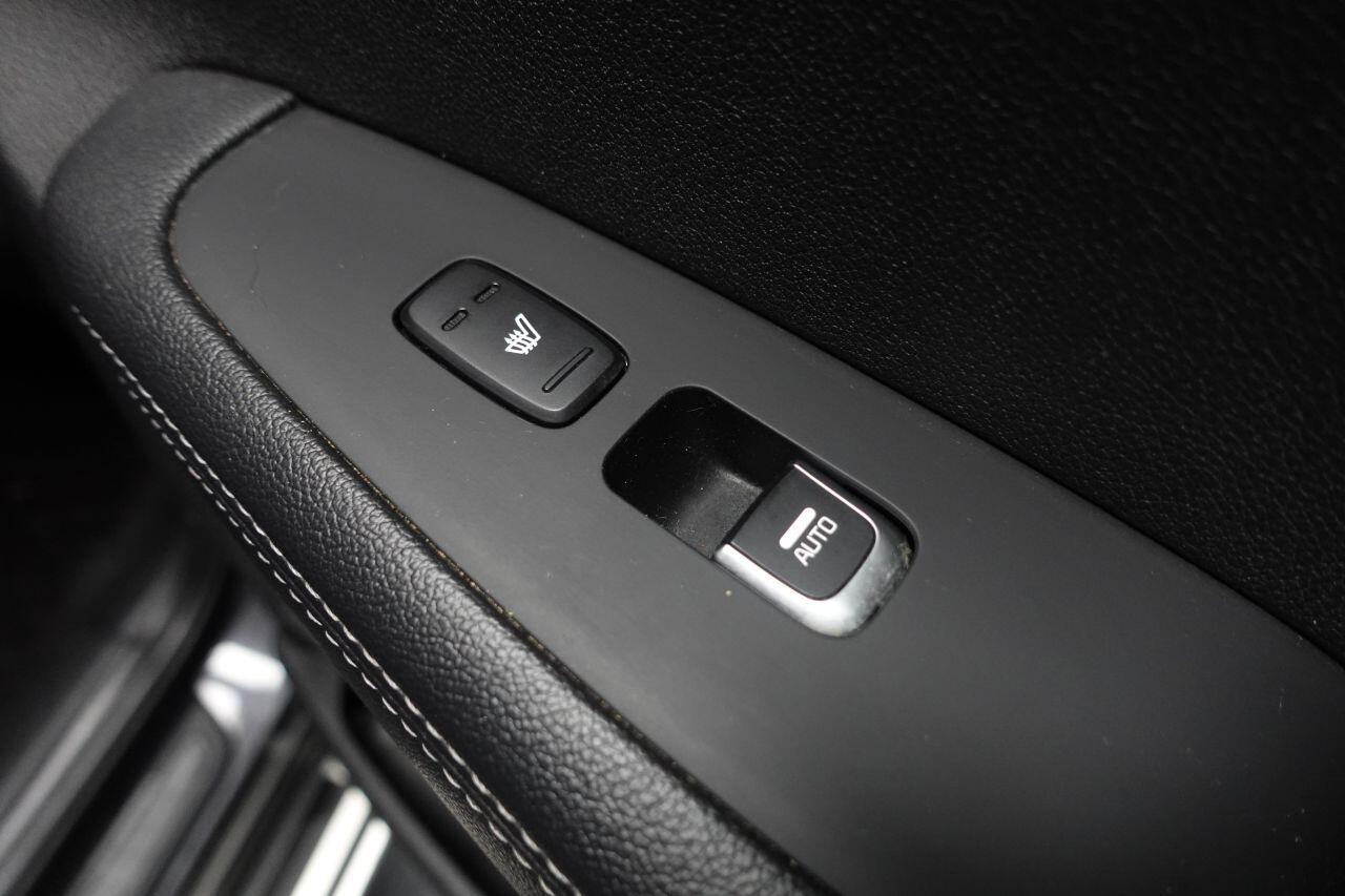 Kia Sorento - Image 24