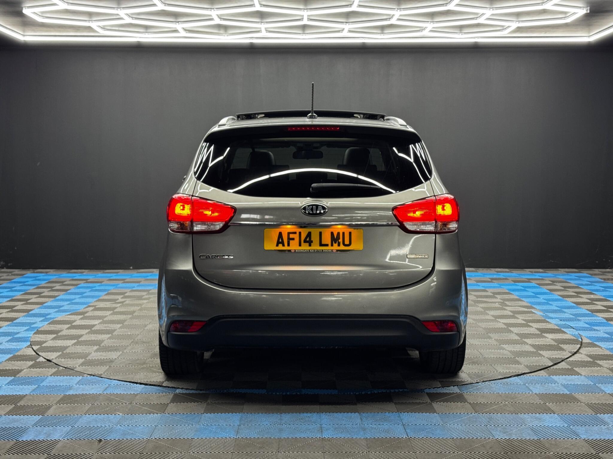 Kia Carens - Image 6