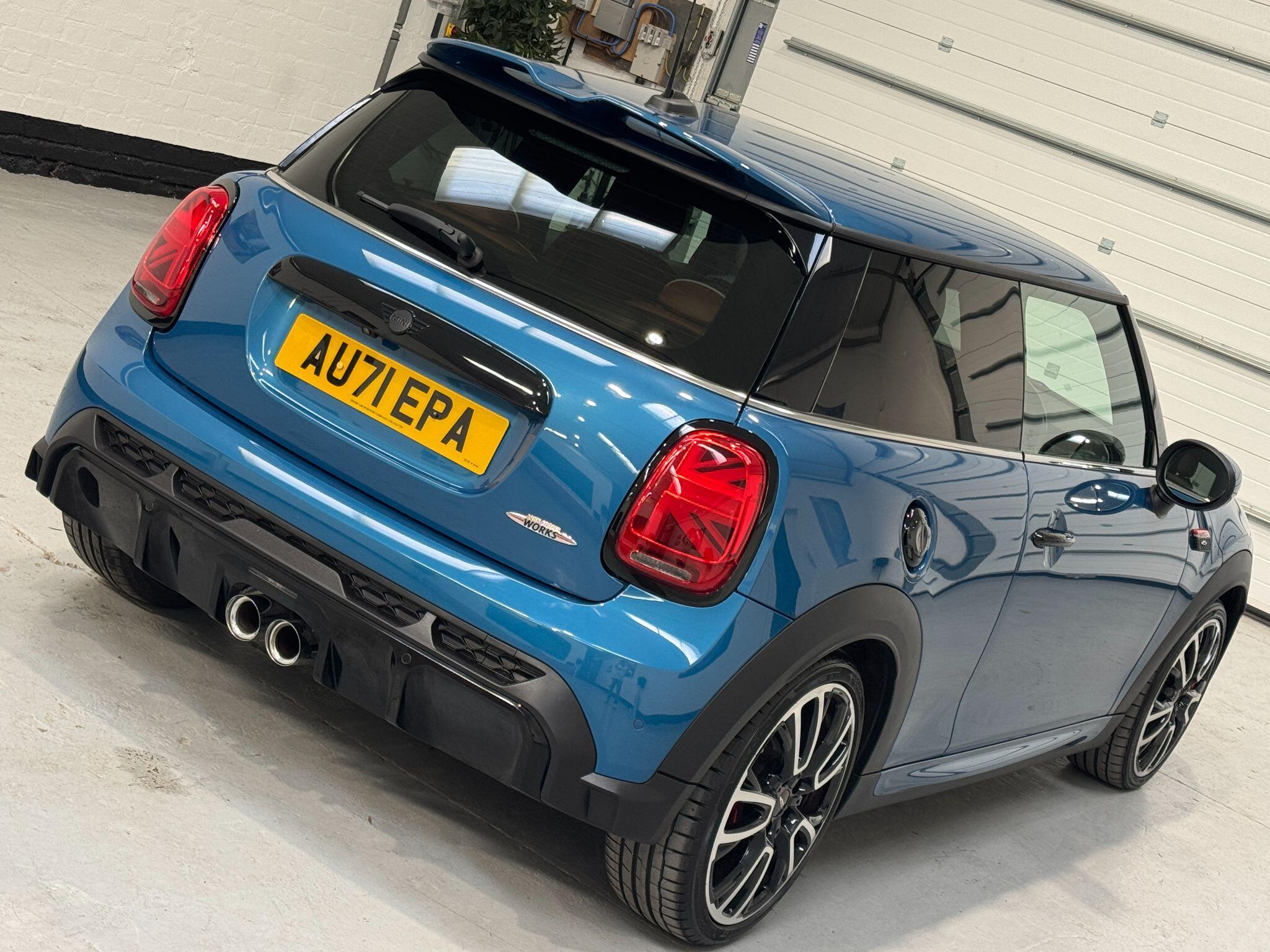MINI Hatch - Image 32